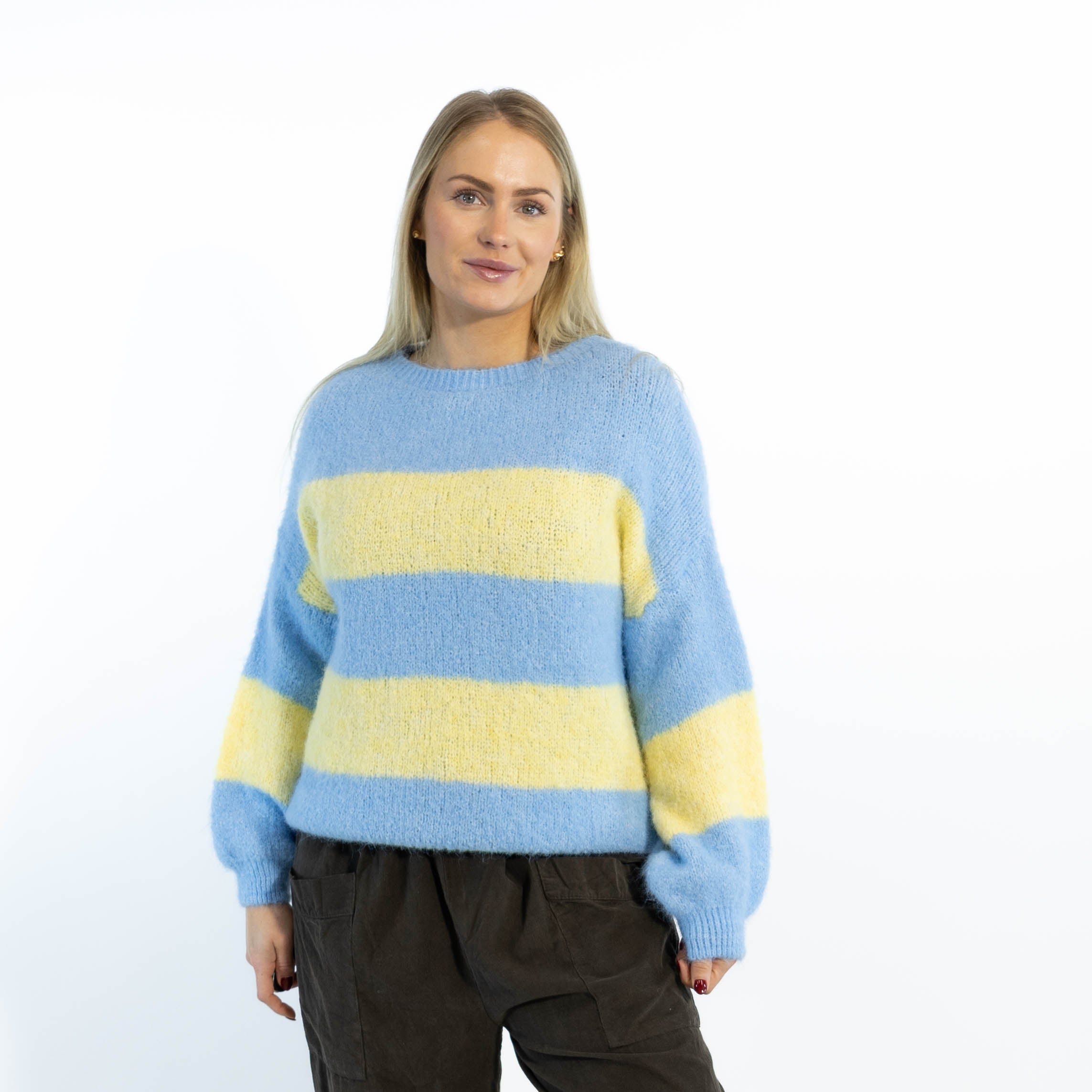 Margit strik, Lyseblå