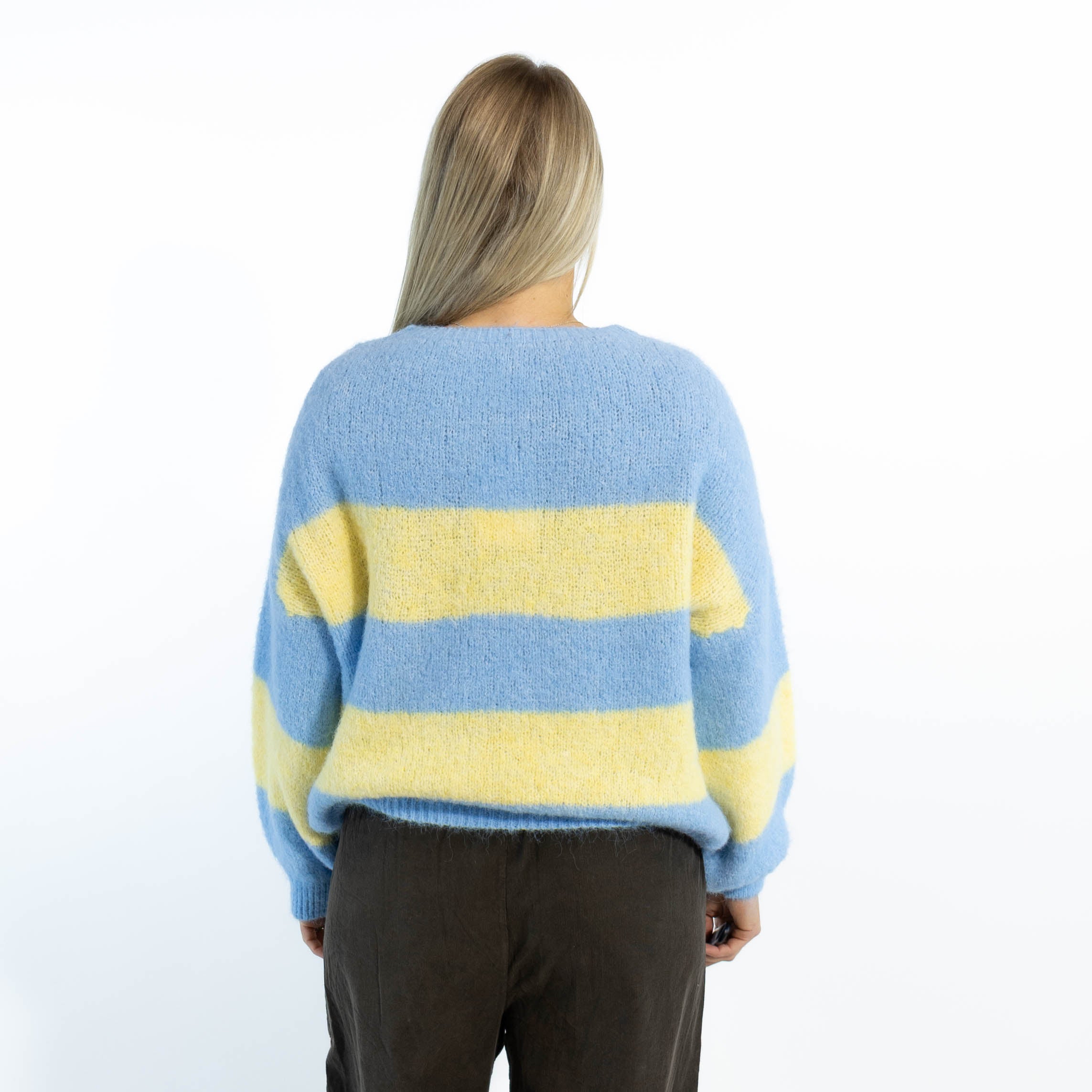 Margit strik, Lyseblå