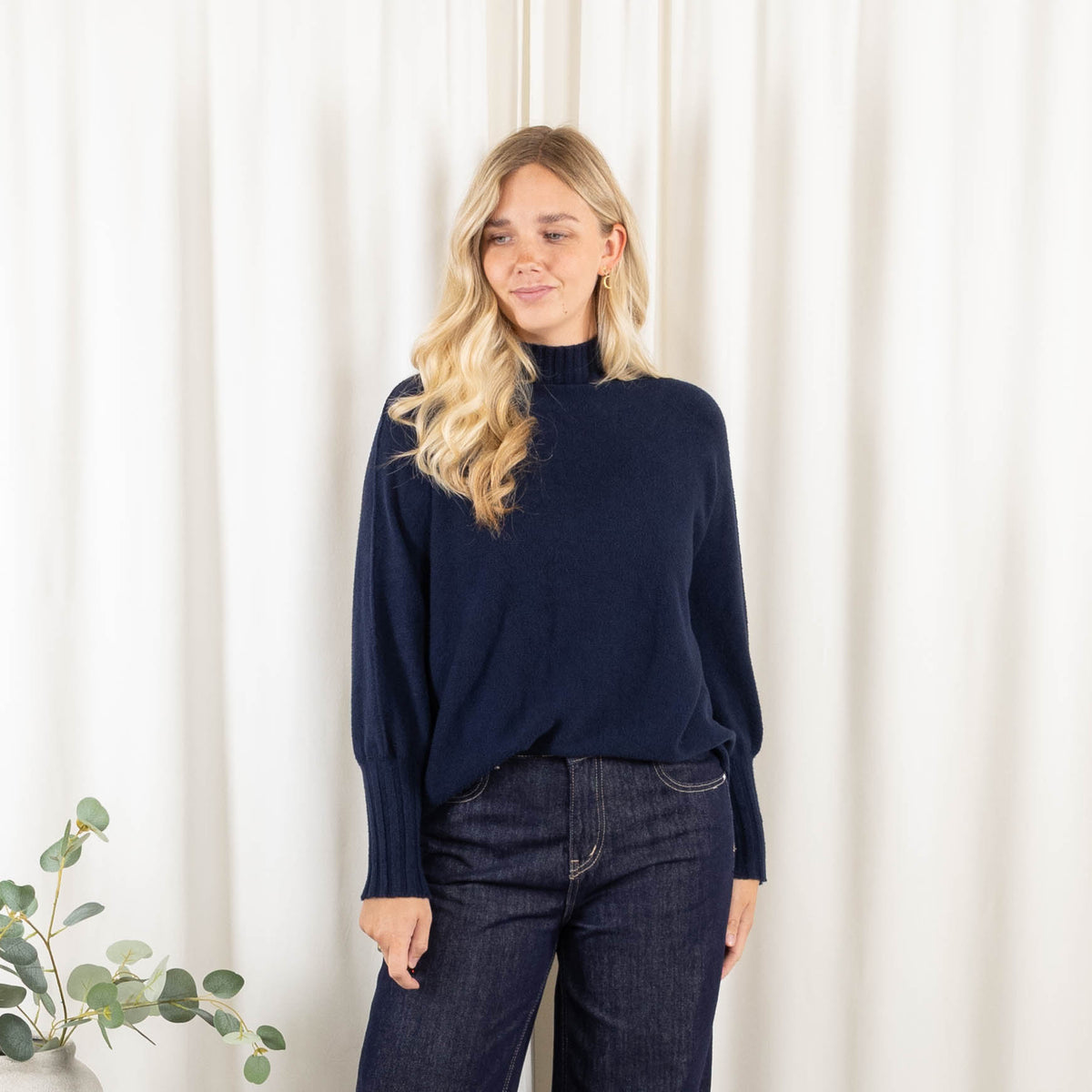 Natalia strik. Navy