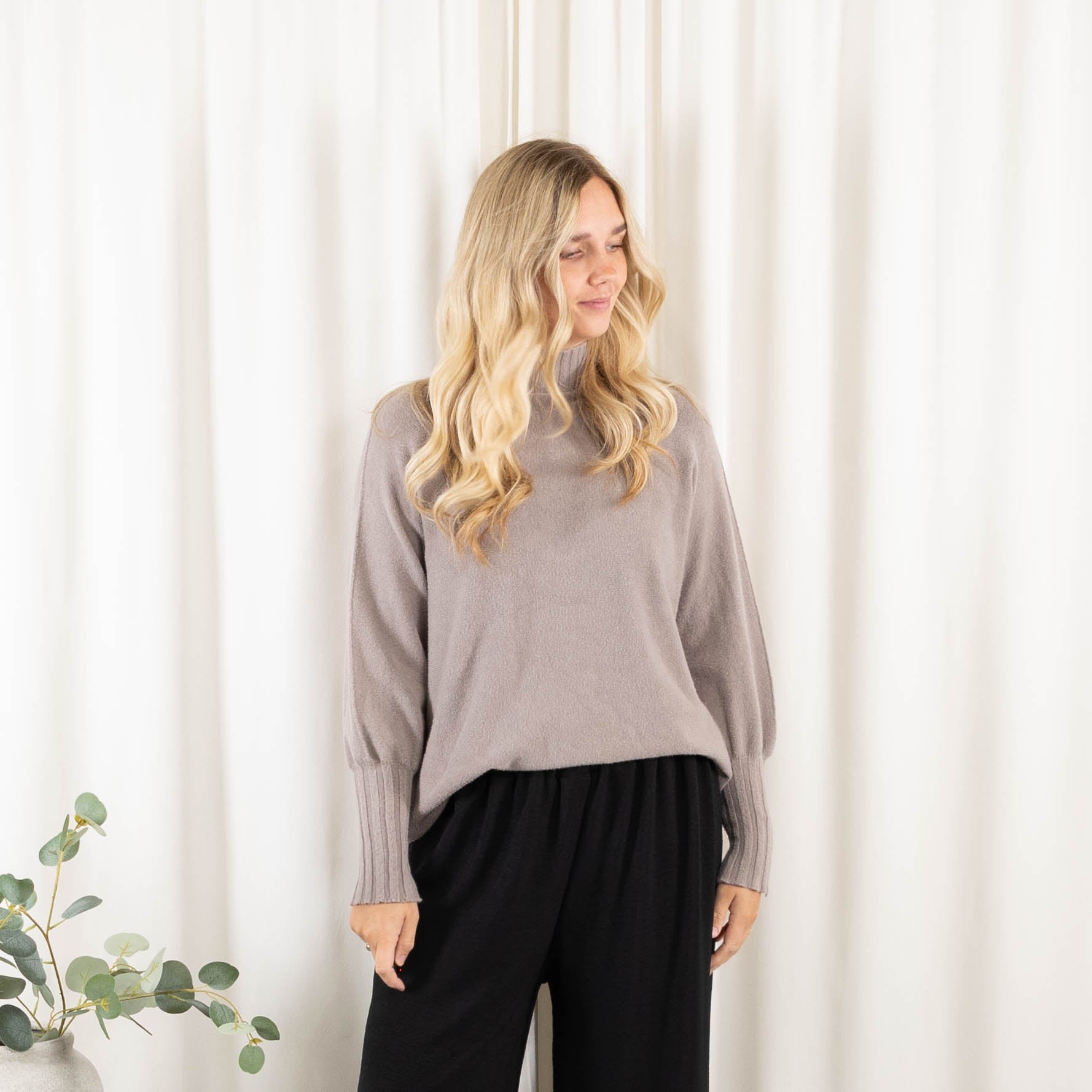 Natalia strik. Taupe