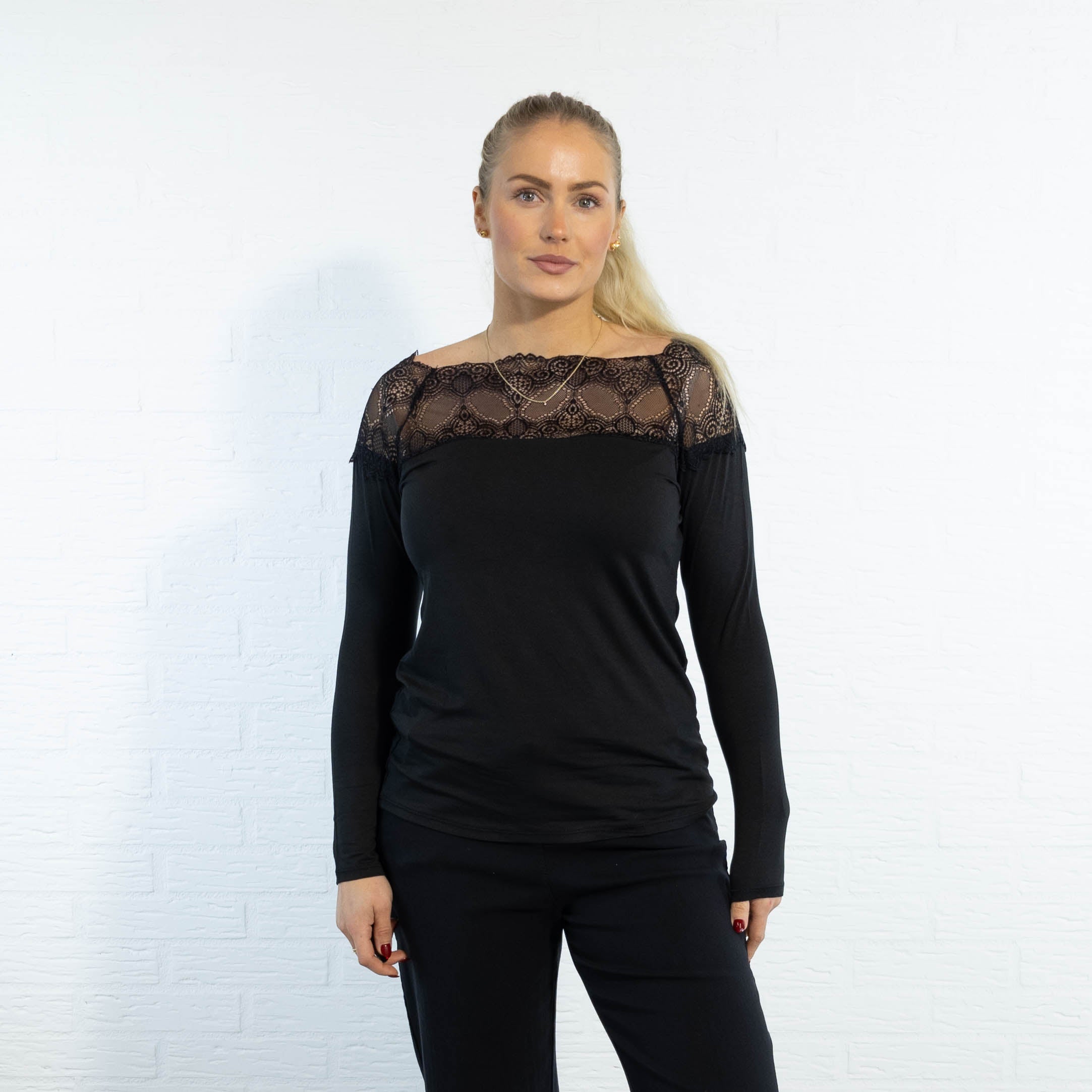 Sienna overdel, Sort