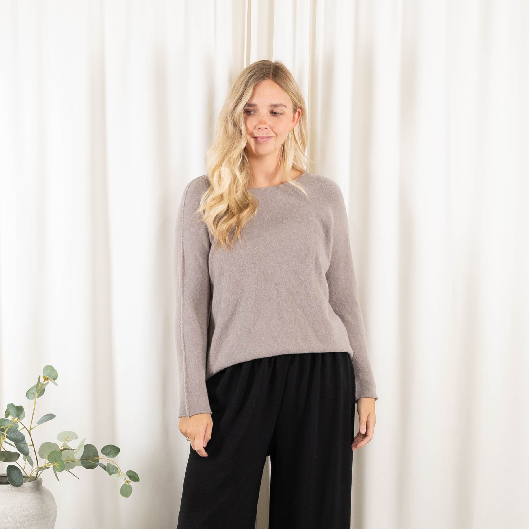 Misha Strik, Taupe