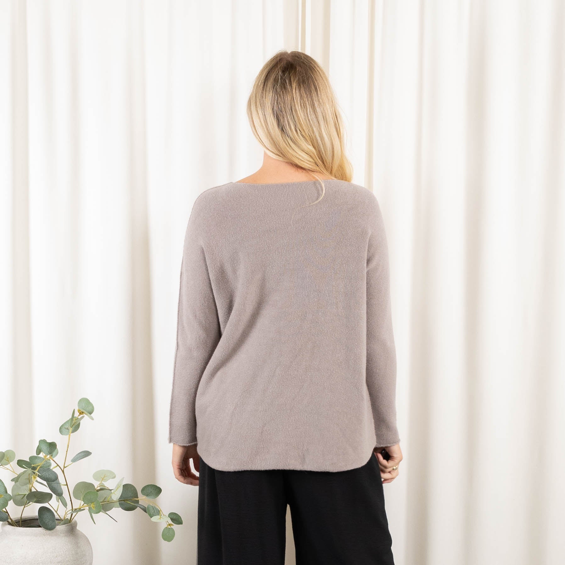 Misha Strik, Taupe