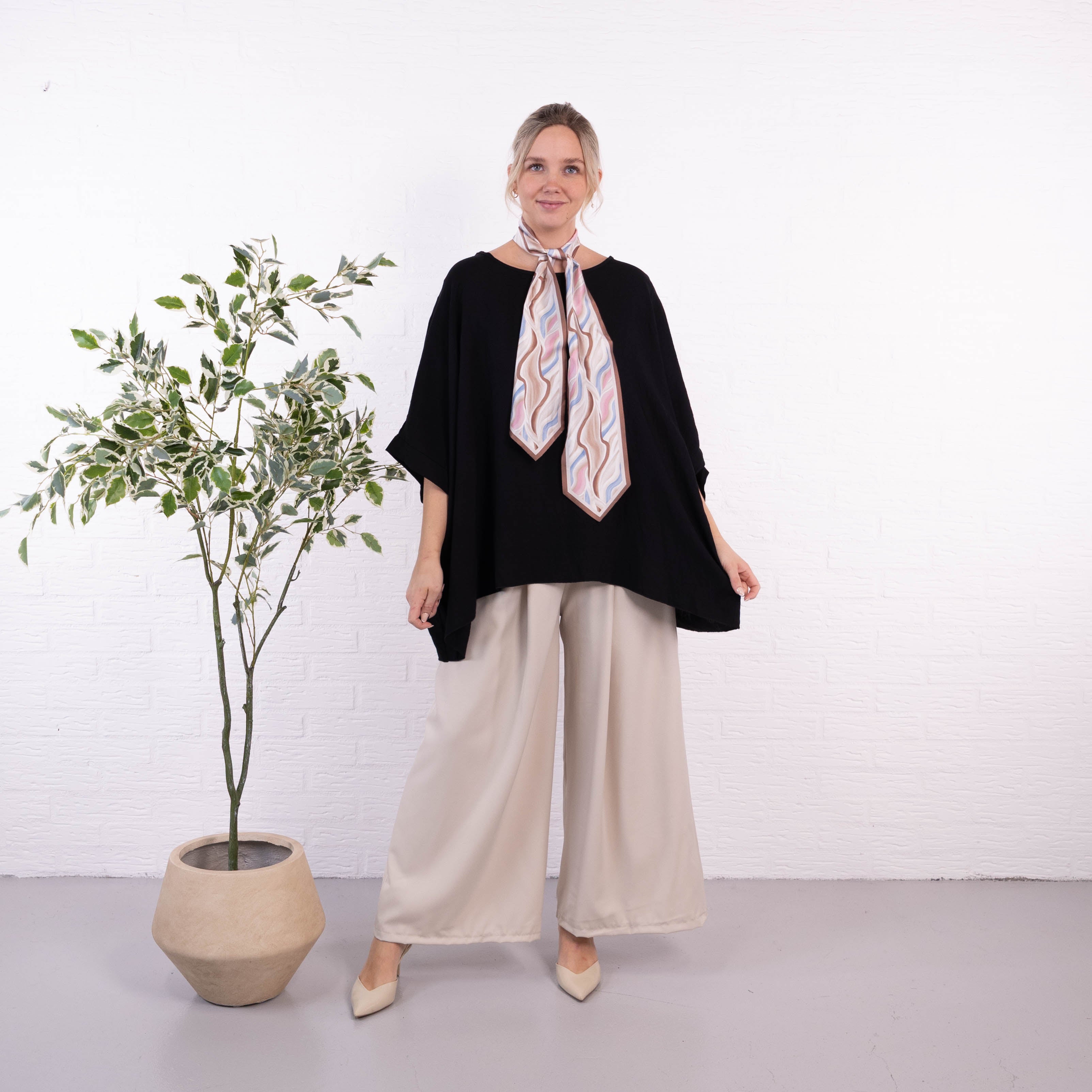 Charly poncho, Sort