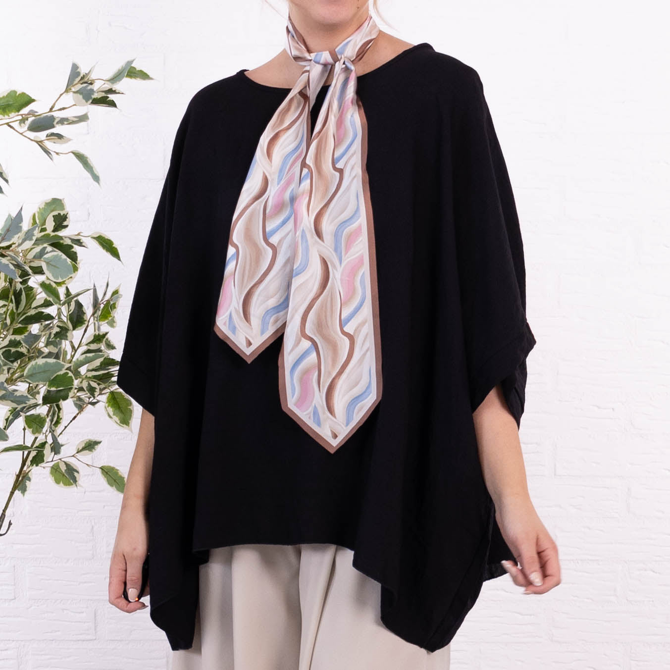 Charly poncho, Sort