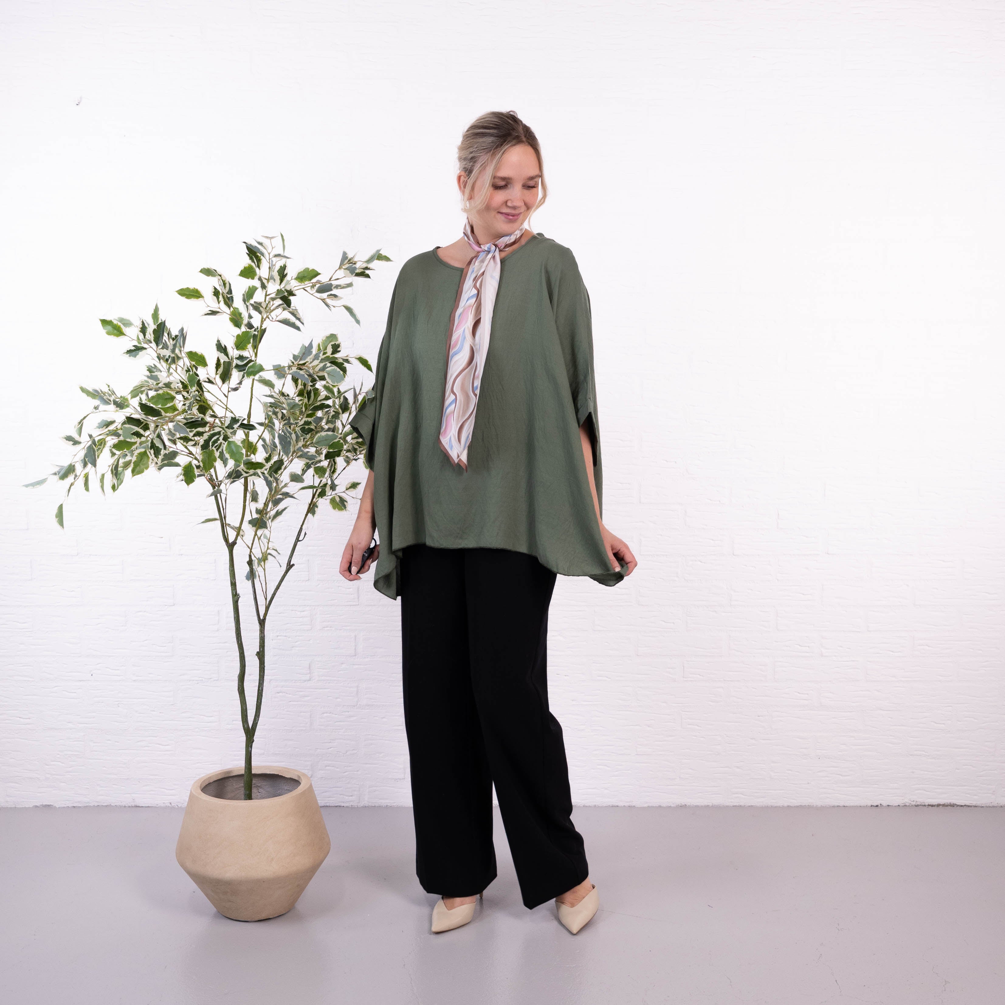 Charly poncho, Khaki