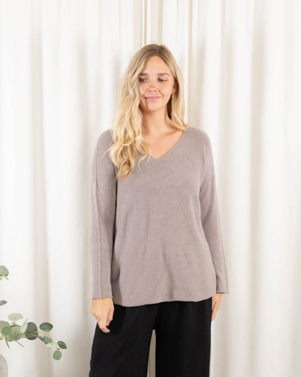 Nia strik, Taupe