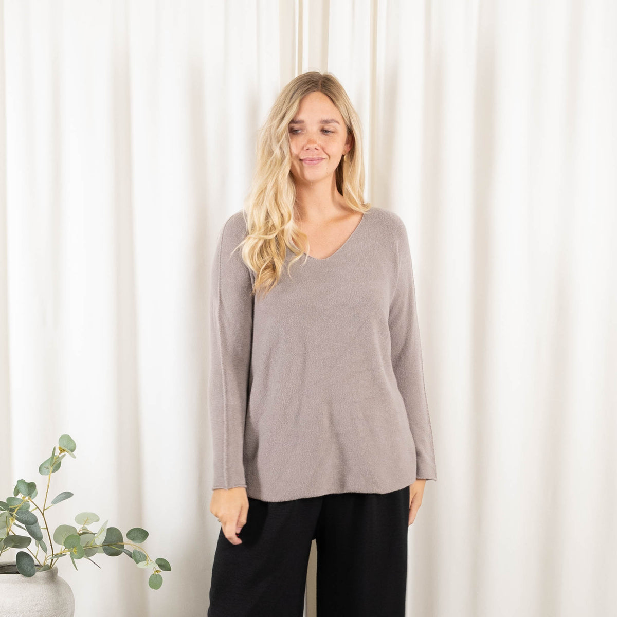 Nia strik, Taupe