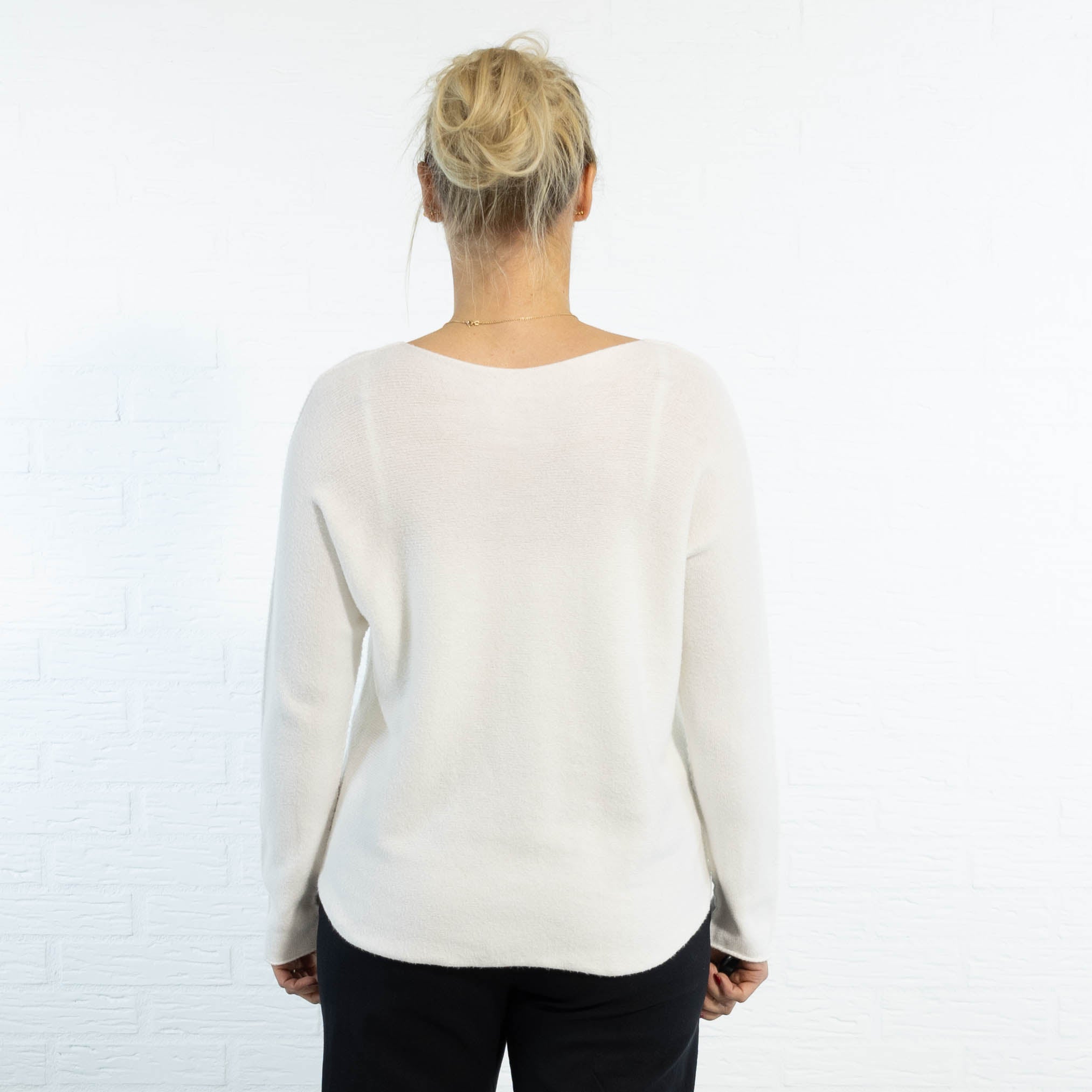 Klara rundhals strik, Hvid