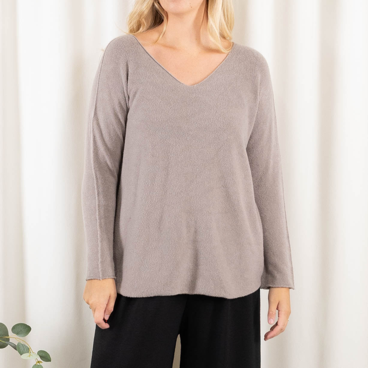Nia strik, Taupe