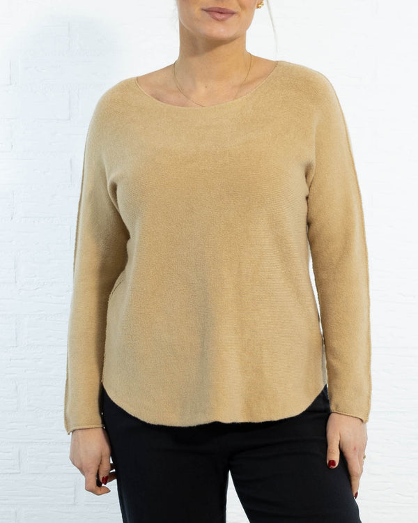 Klara rundhals strik, Lys camel