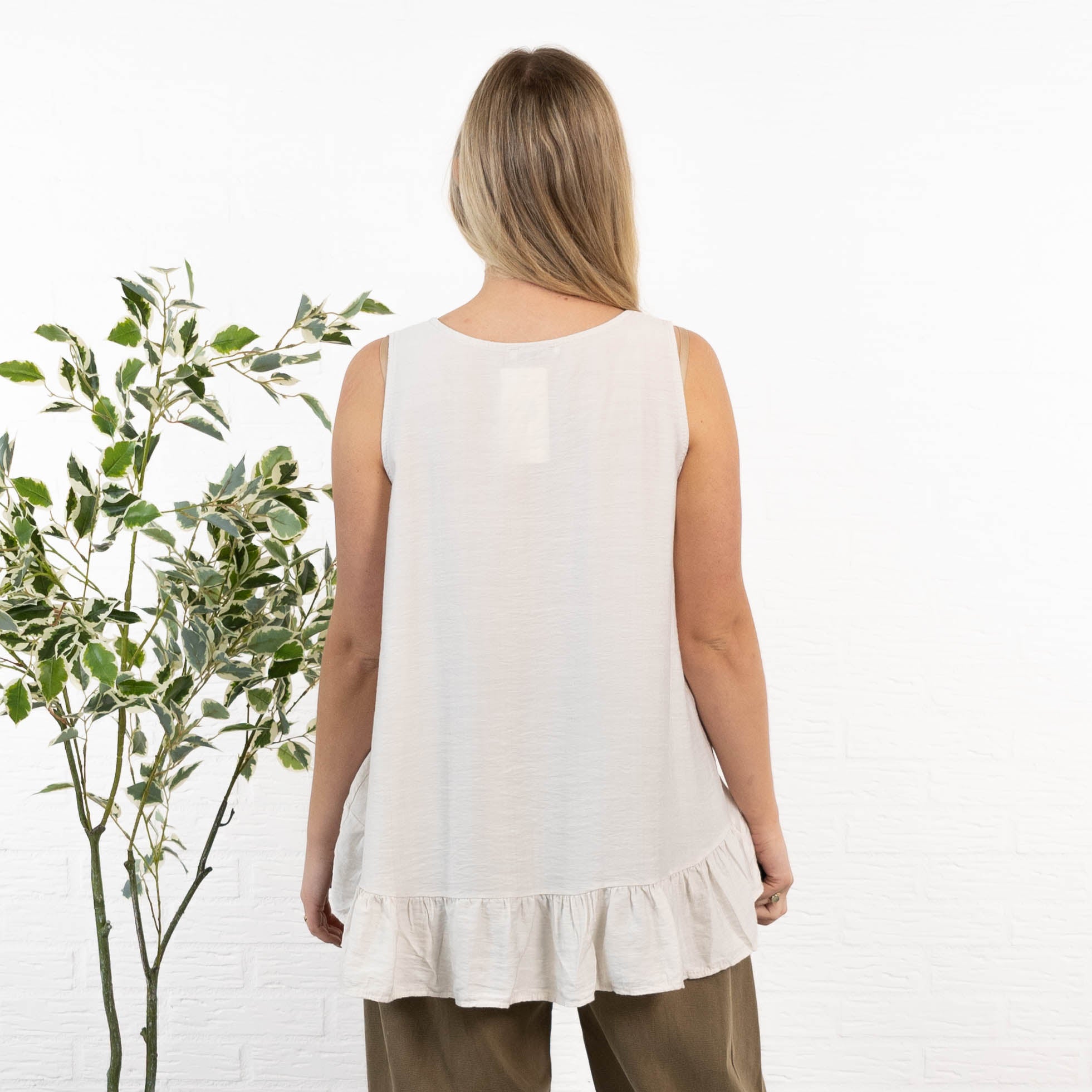 Josephine overdel, Beige