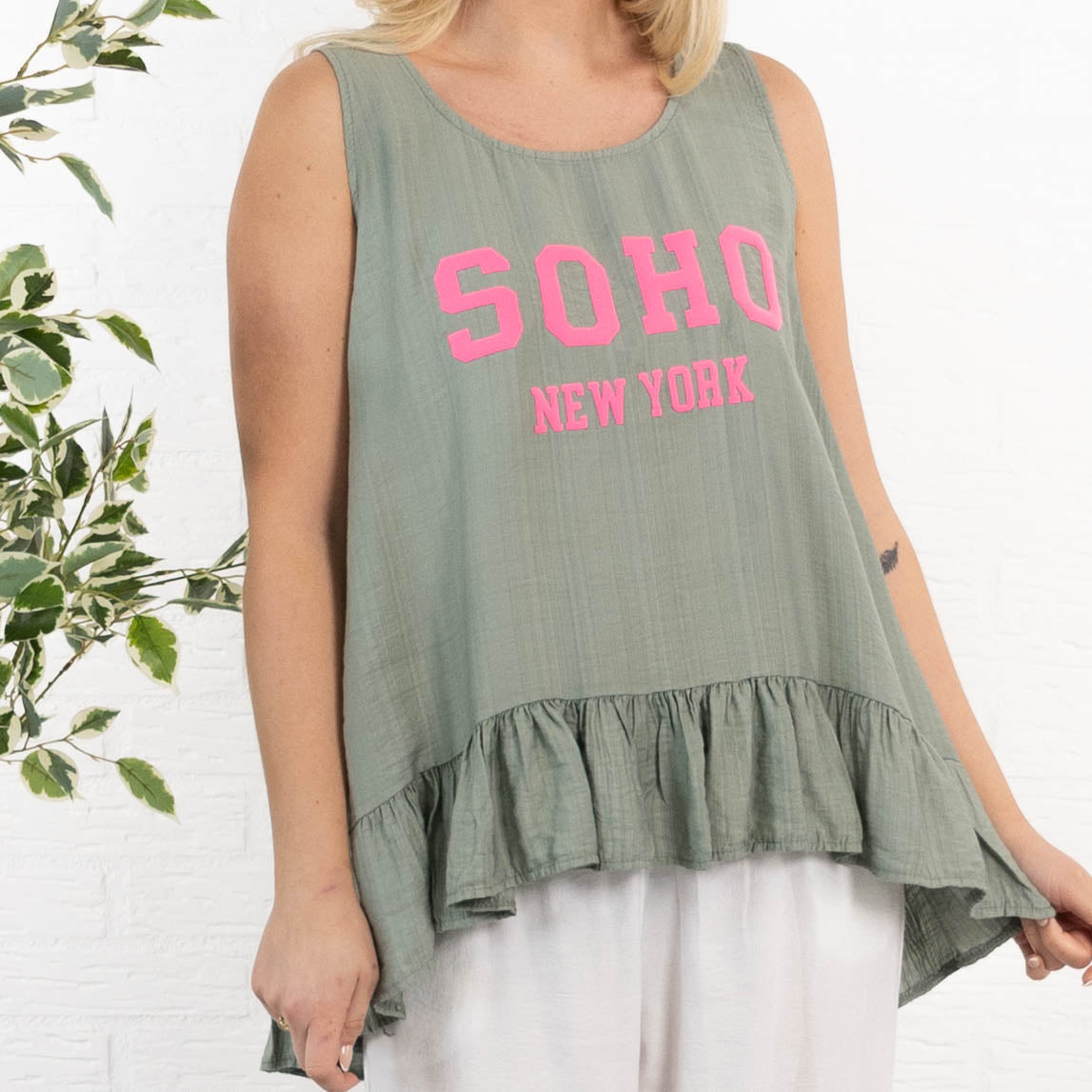 Josephine overdel, Khaki