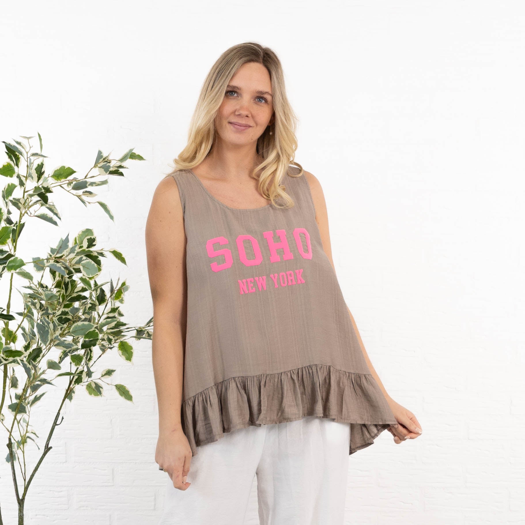 Josephine overdel, Taupe