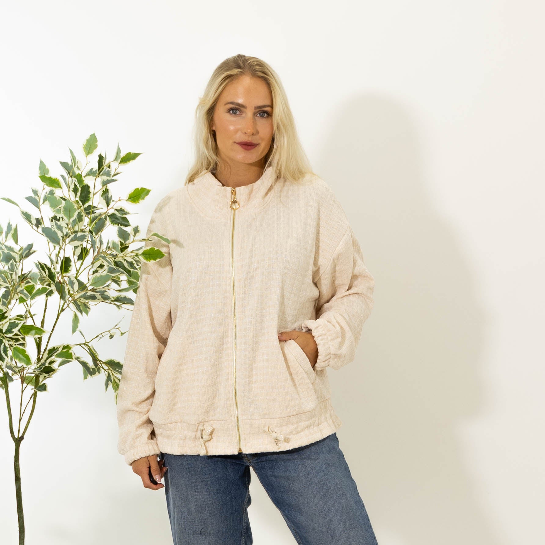 Mercy ternet bomber jakke, Råhvid