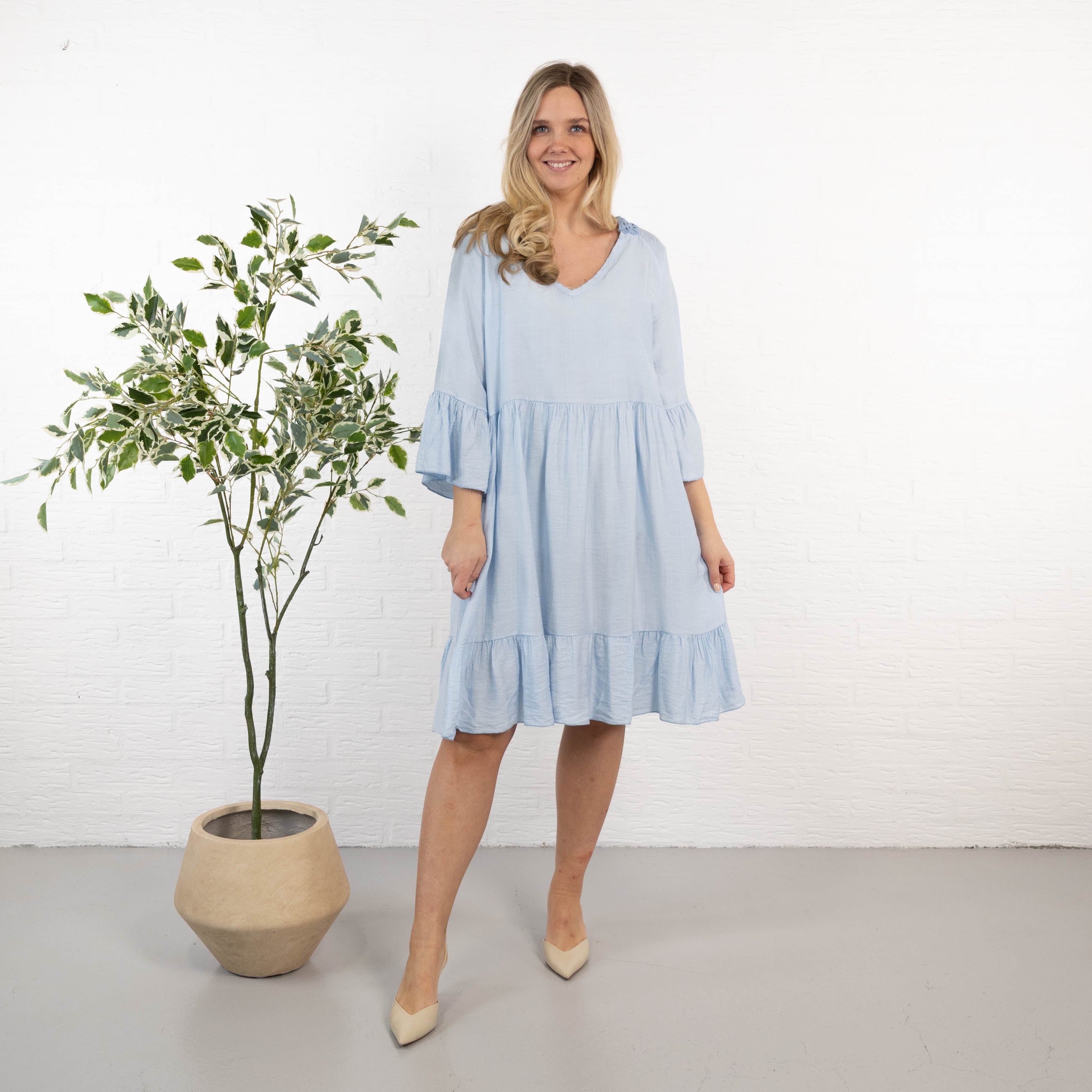 Elsebeth kjole, Lyseblå