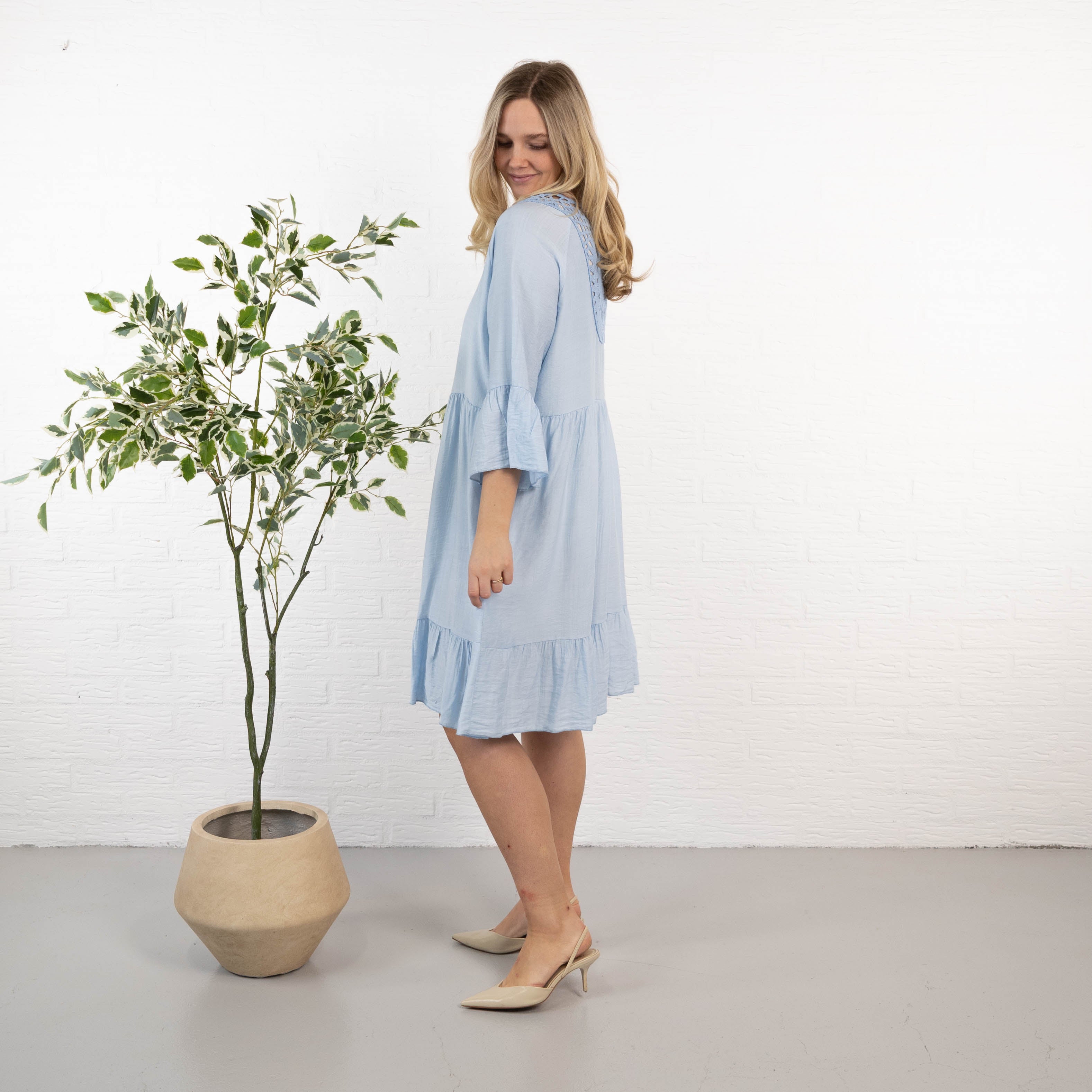 Elsebeth kjole, Lyseblå