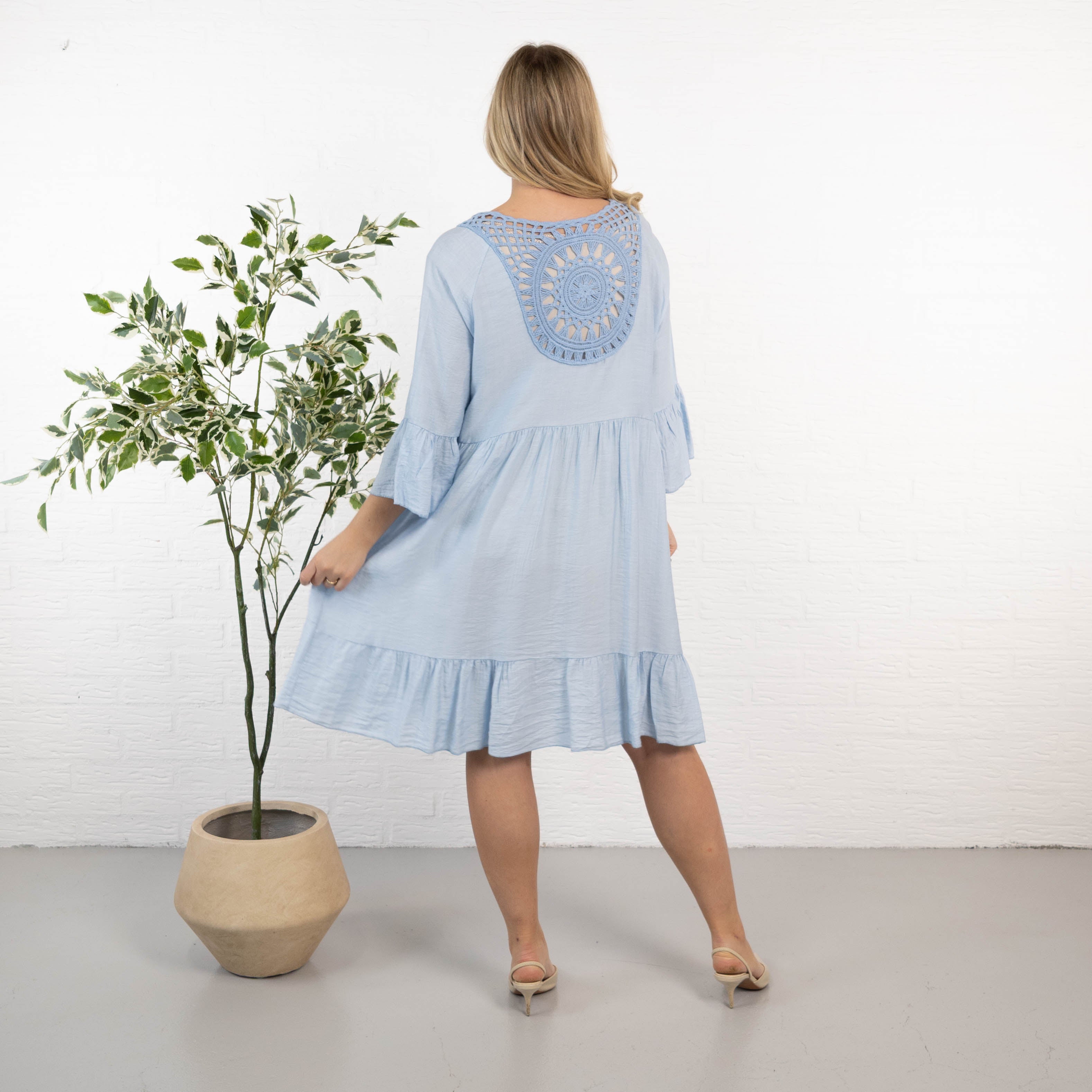 Elsebeth kjole, Lyseblå