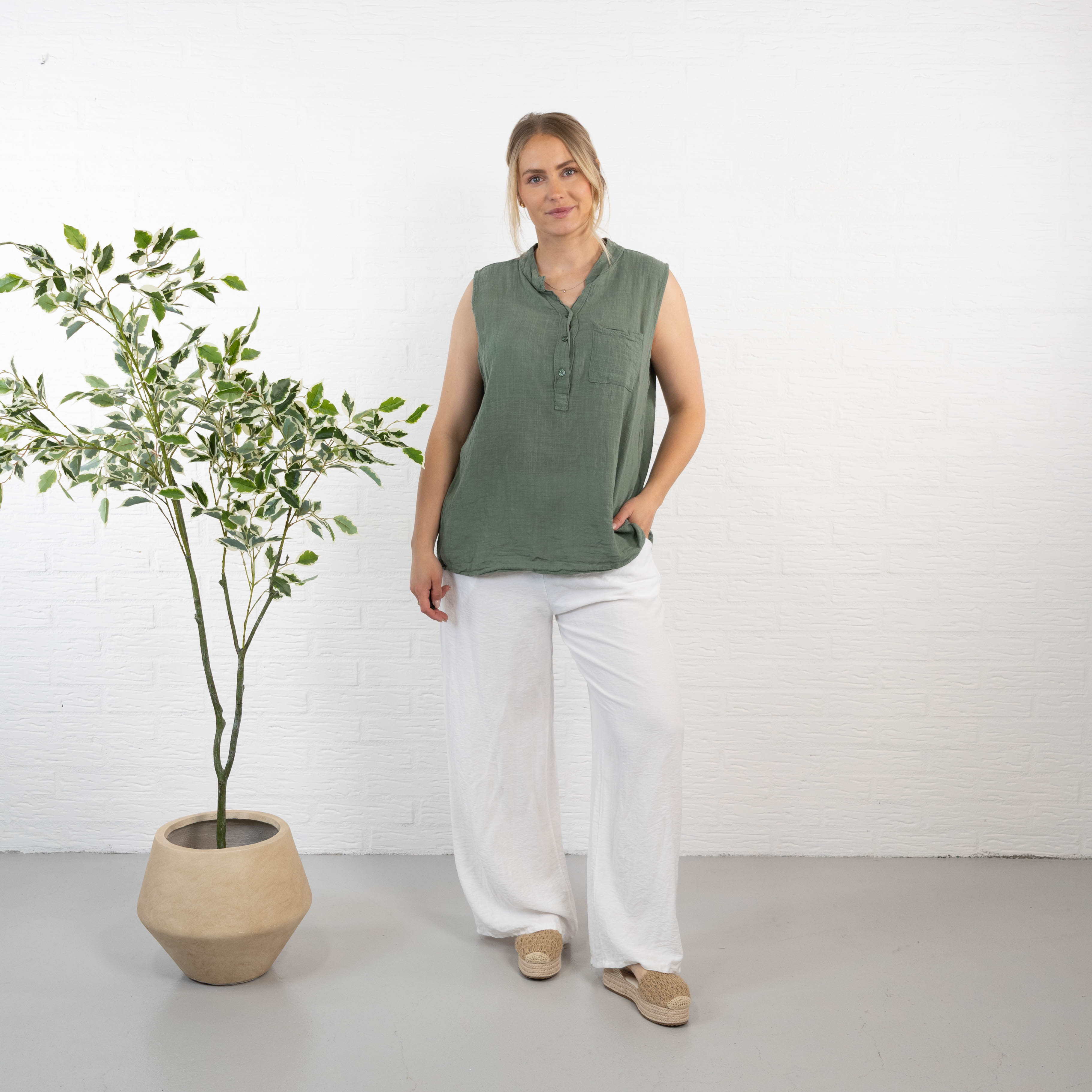 Toya overdel, Khaki