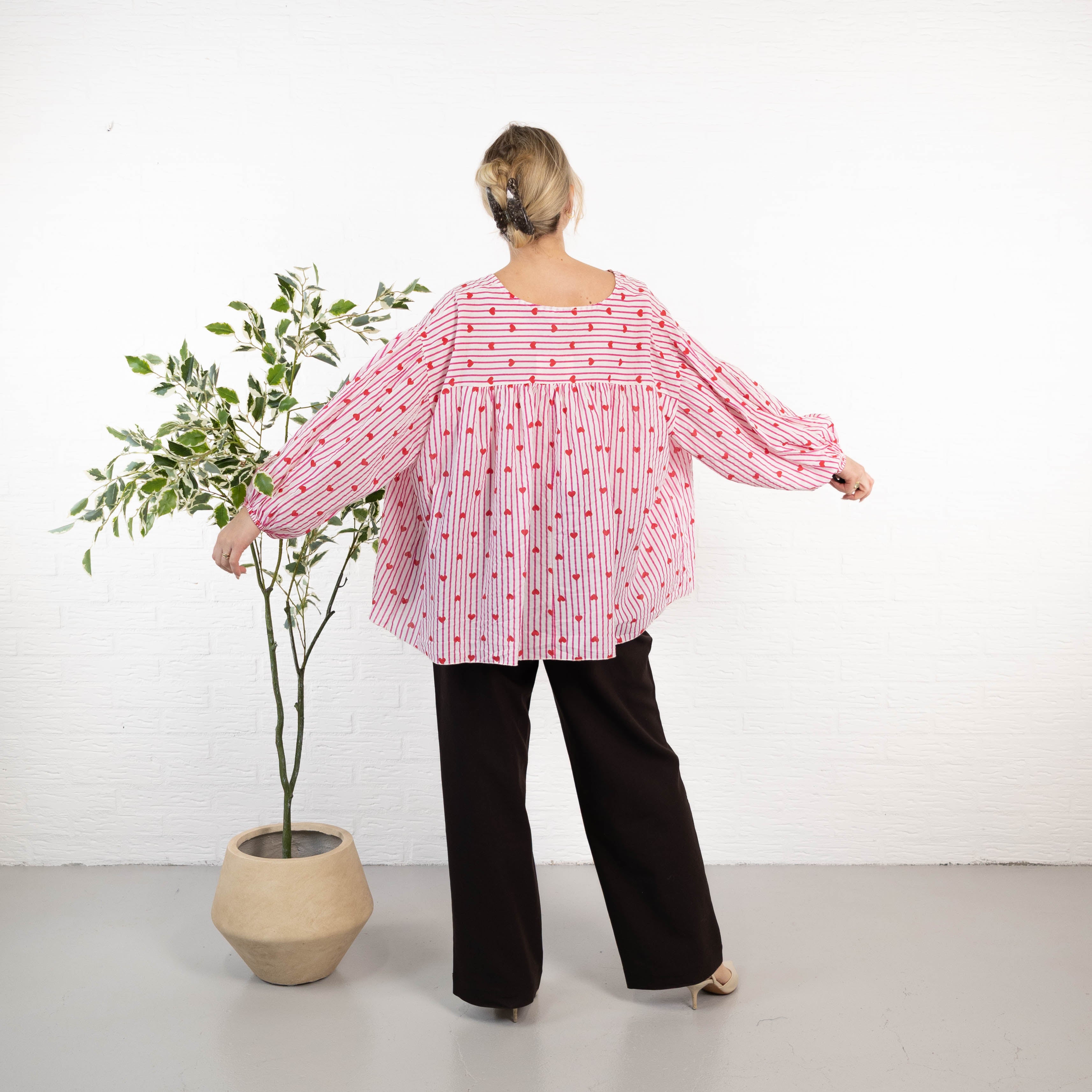 Maria overdel, Pink