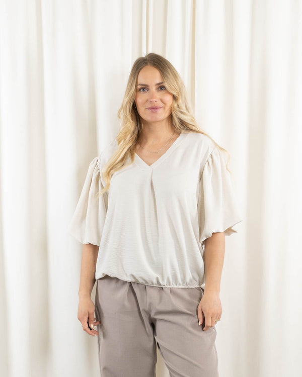 Samantha overdel, Beige
