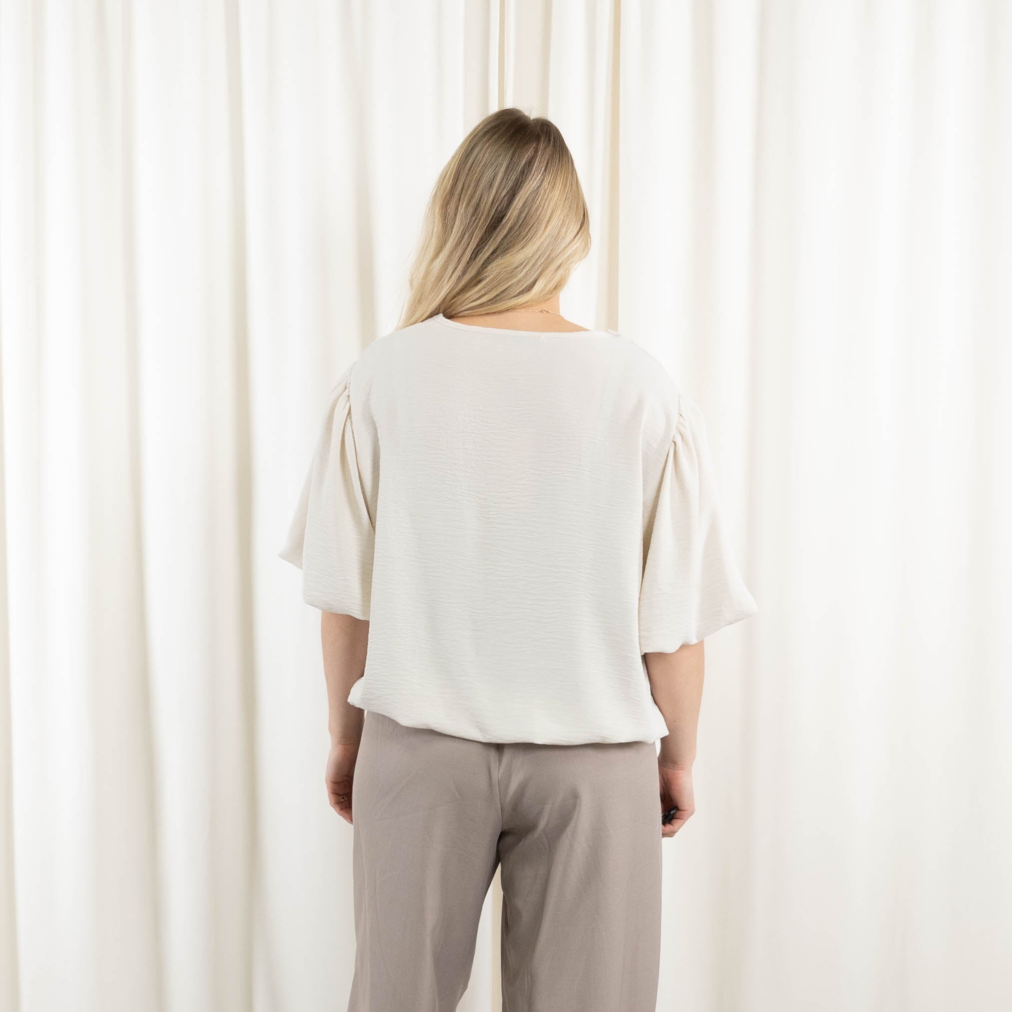 Samantha overdel, Beige