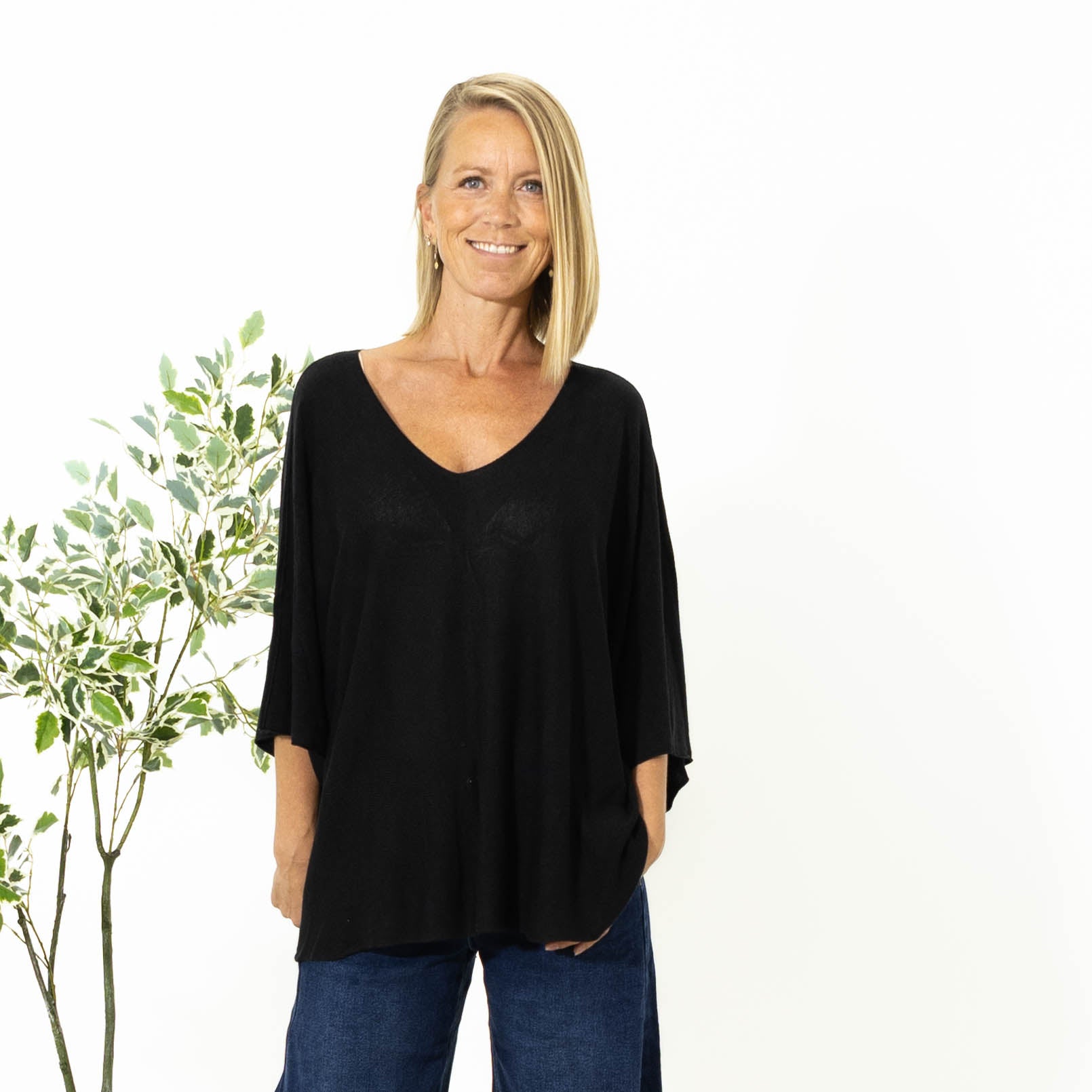 Lilli batwing strik, Sort