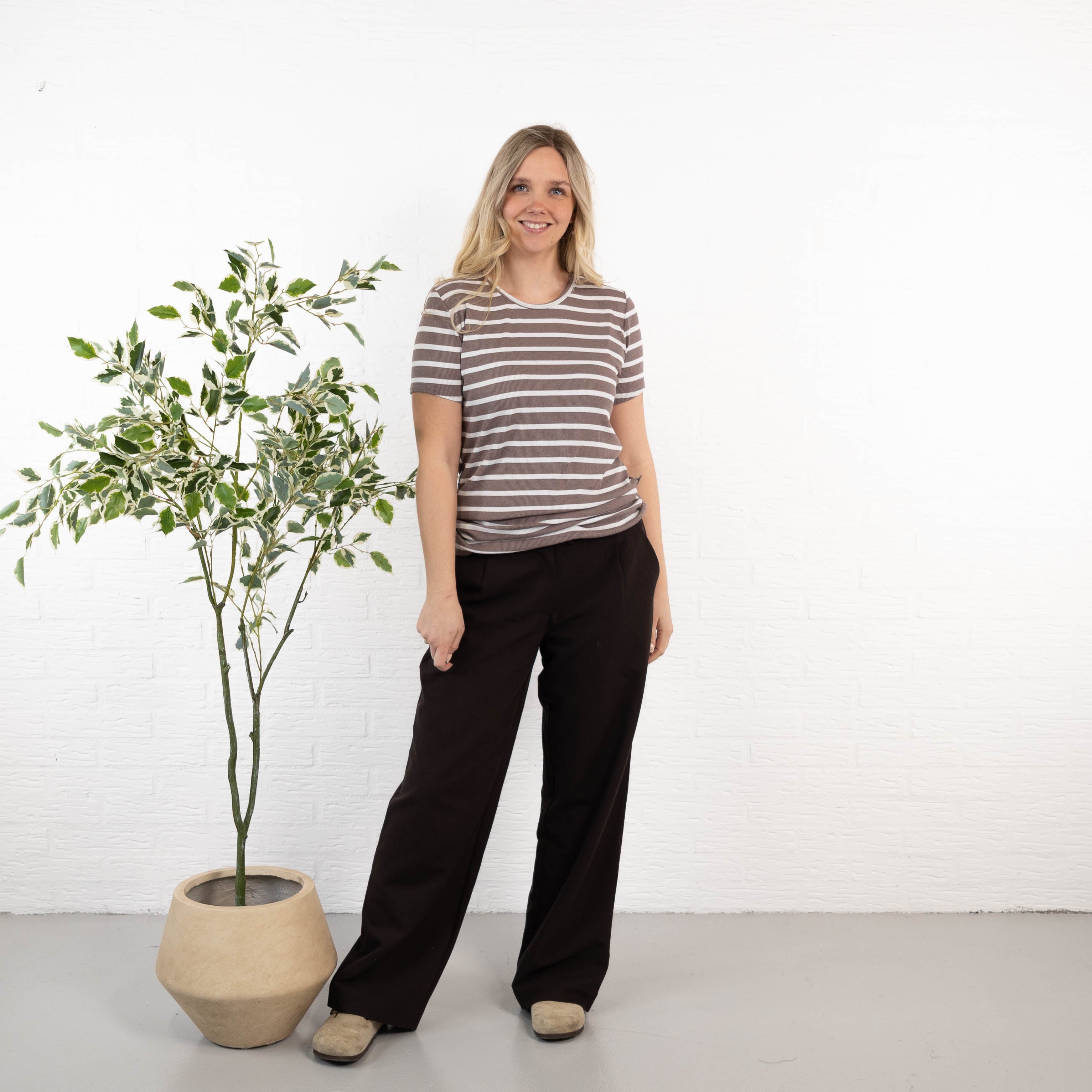 Alina t-shirt, Taupe