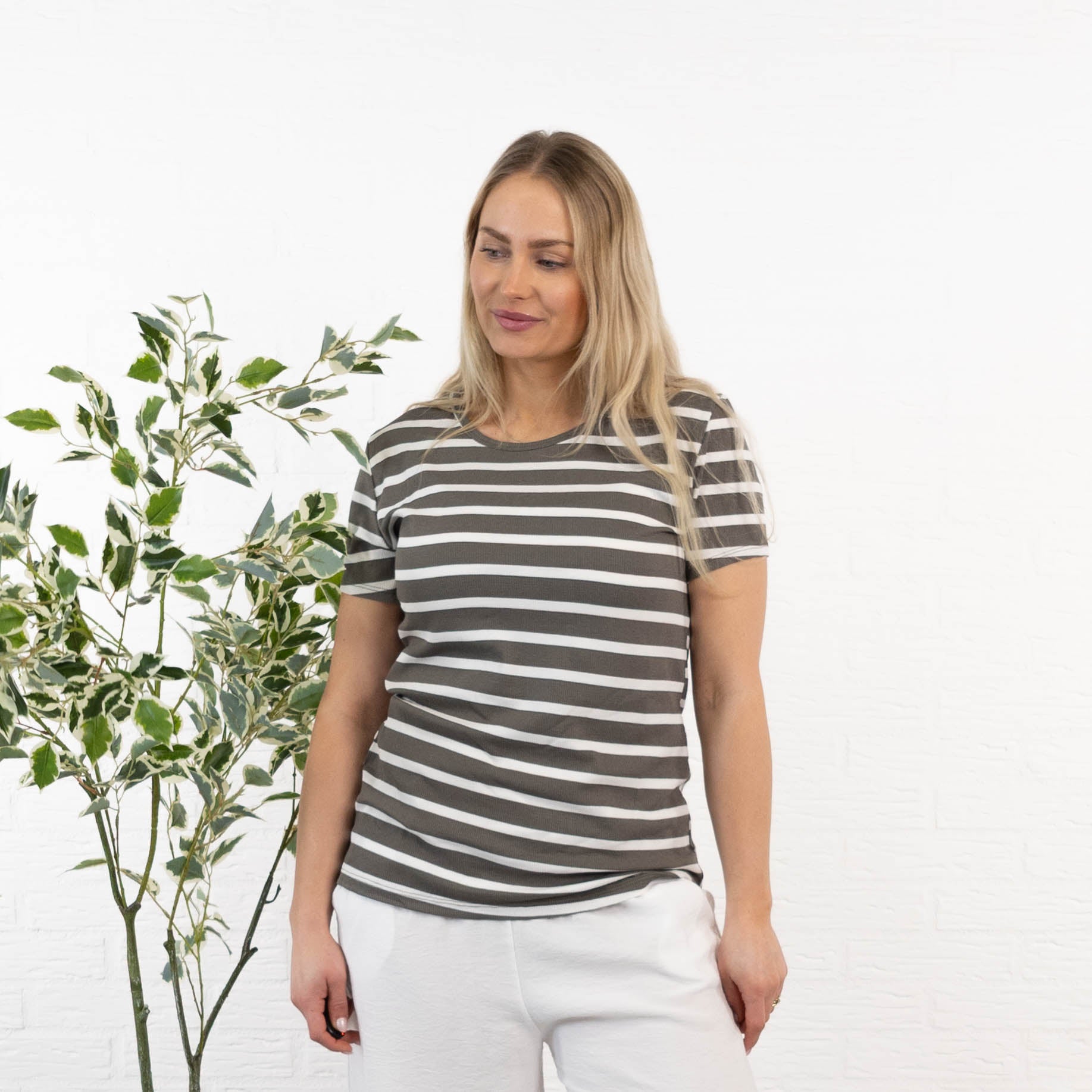 Alina t-shirt, Khaki