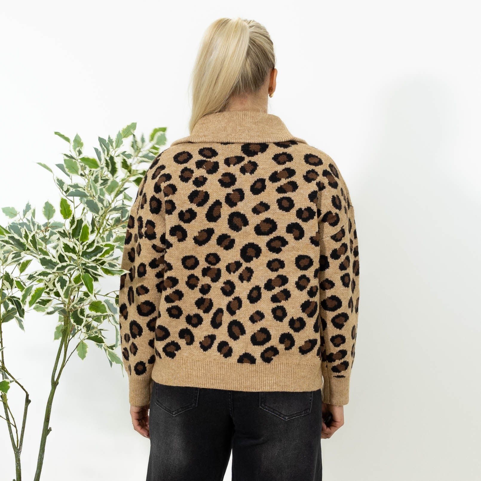 Bangkok leopard strik, Camel