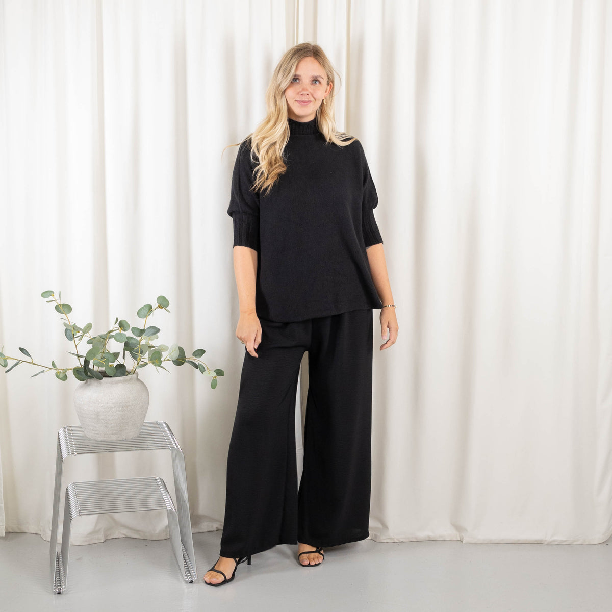 Freja strik, Sort