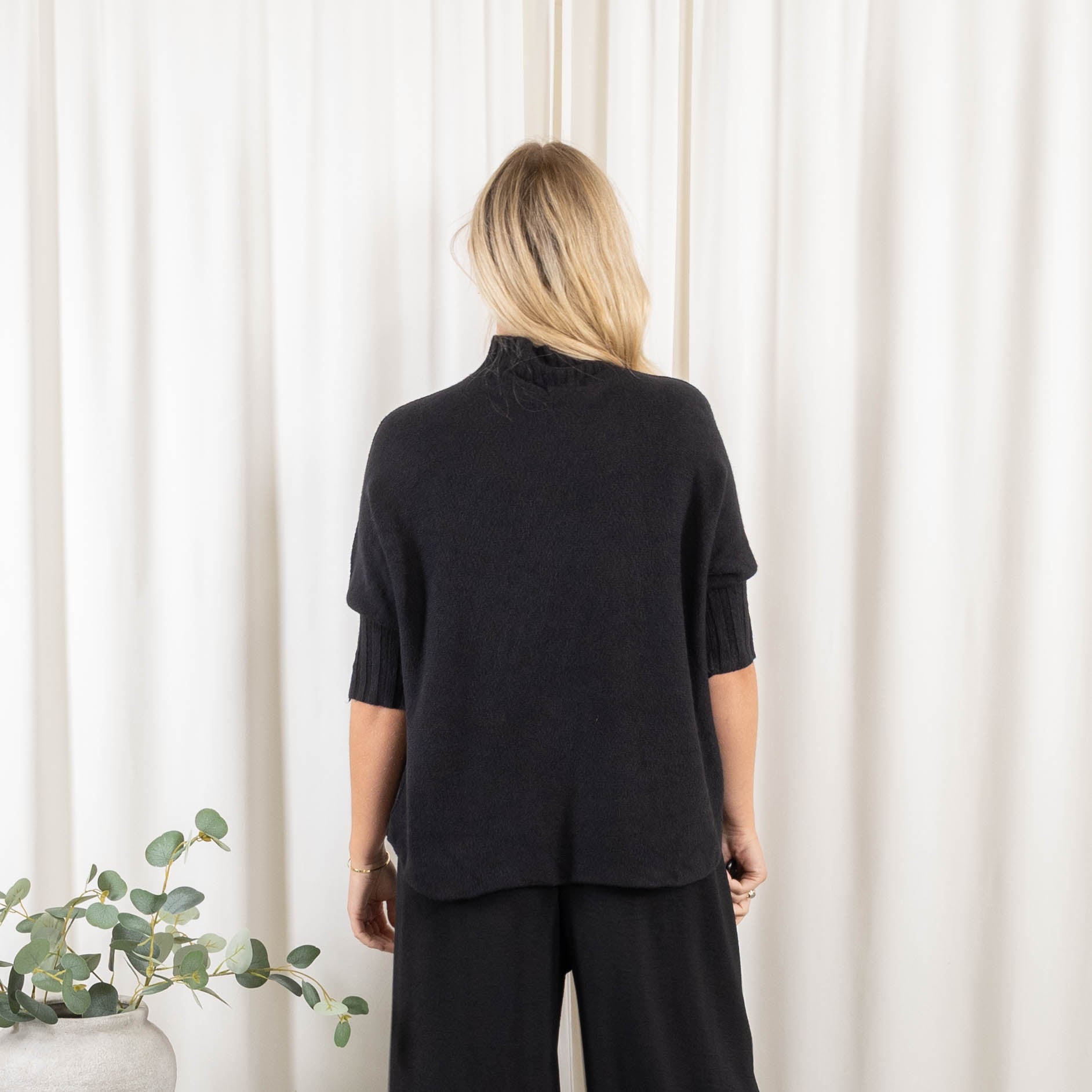 Freja strik, Sort