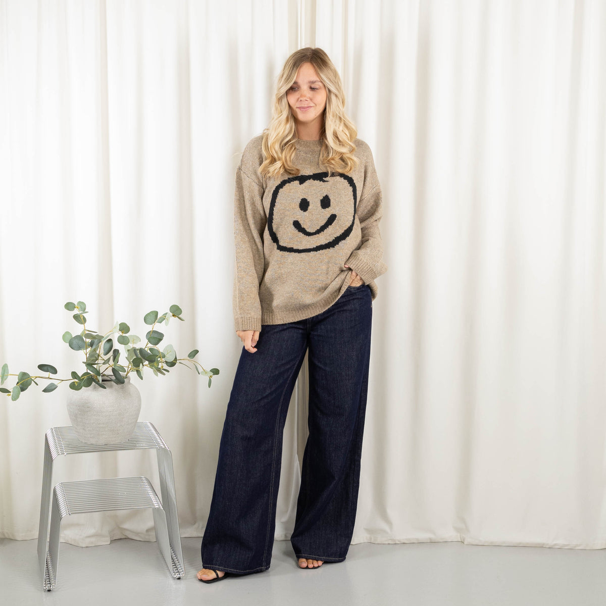 Smiley strik, Taupe