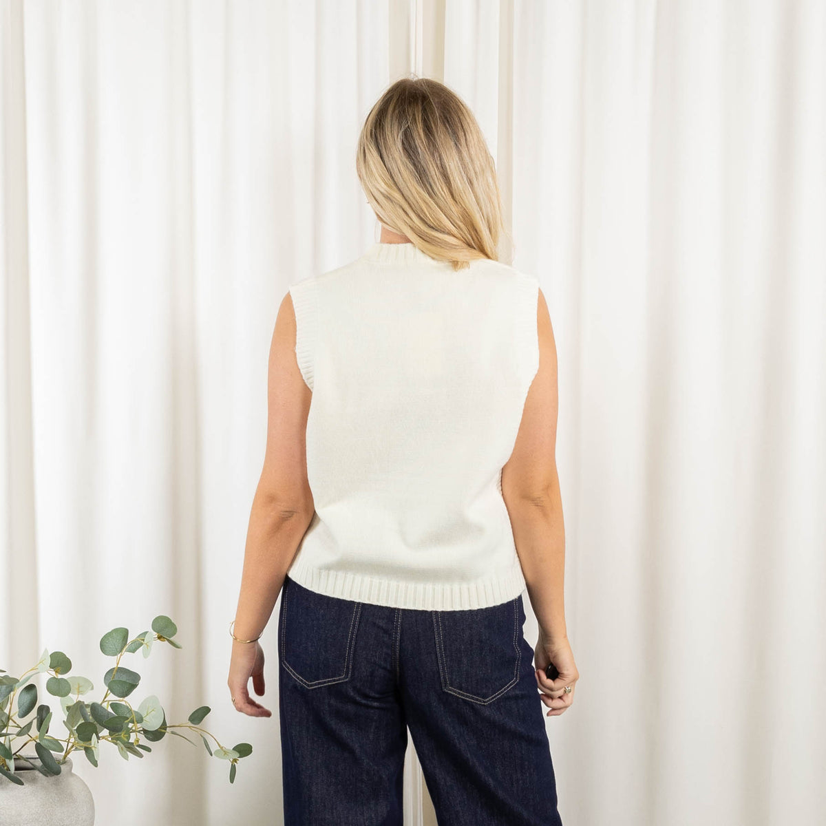 Kammy strik/vest, Hvid