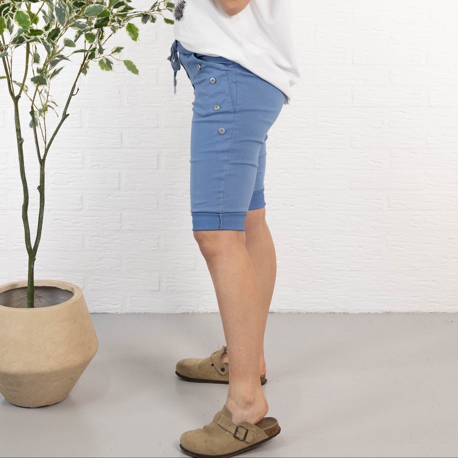 Ada shorts, Dueblå