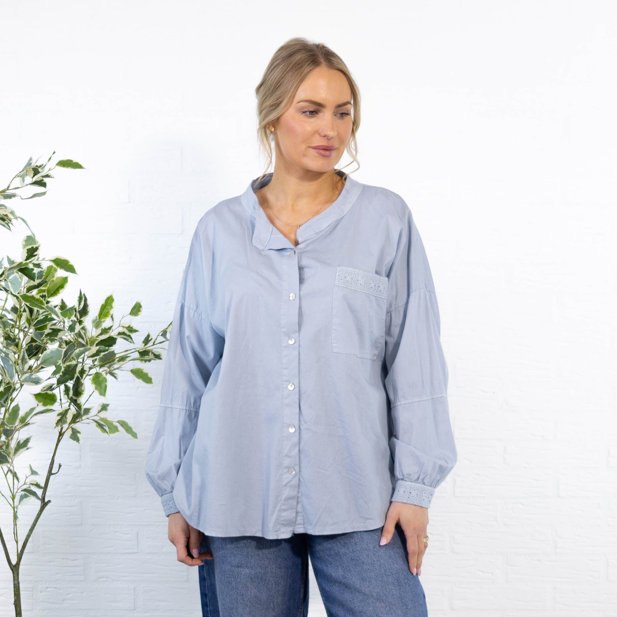 Nata skjorte, Dueblå