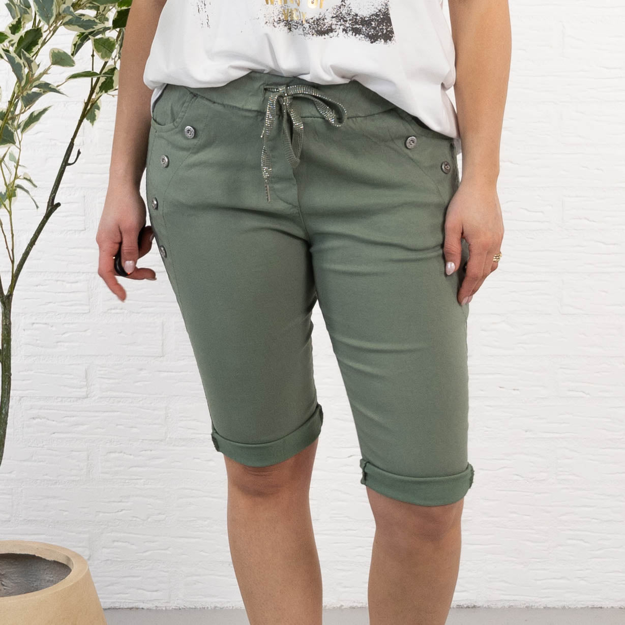 Ada shorts, Khaki