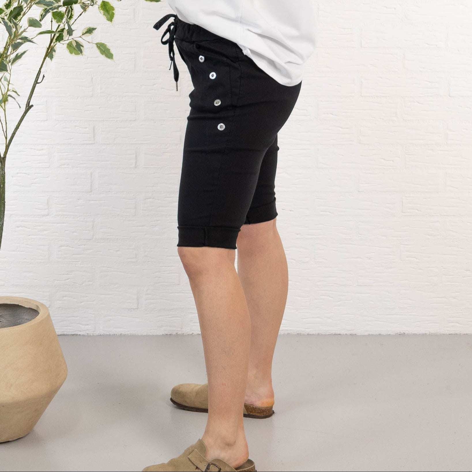 Ada shorts, Sort