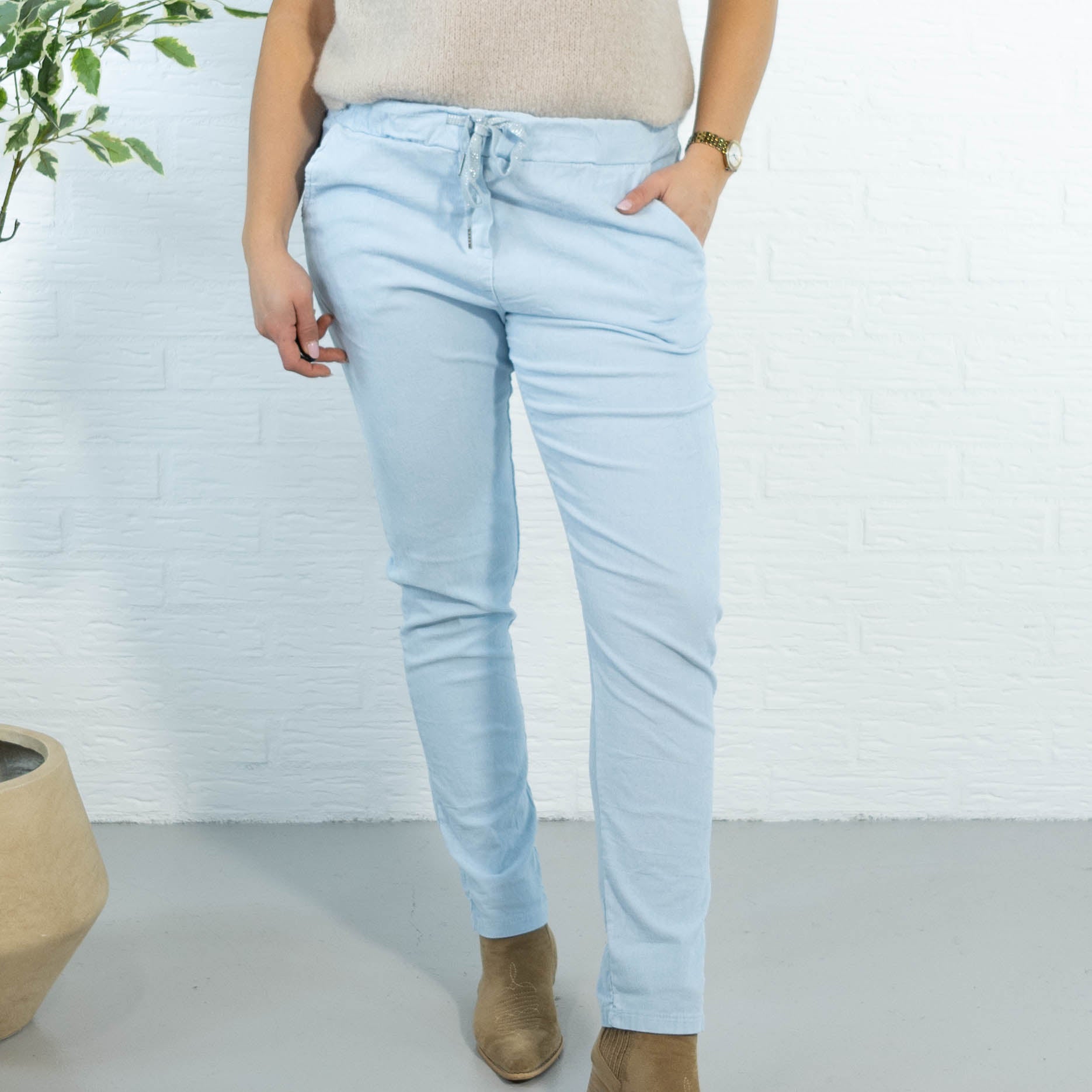 Noemi stonewashed bukser, Lyseblå