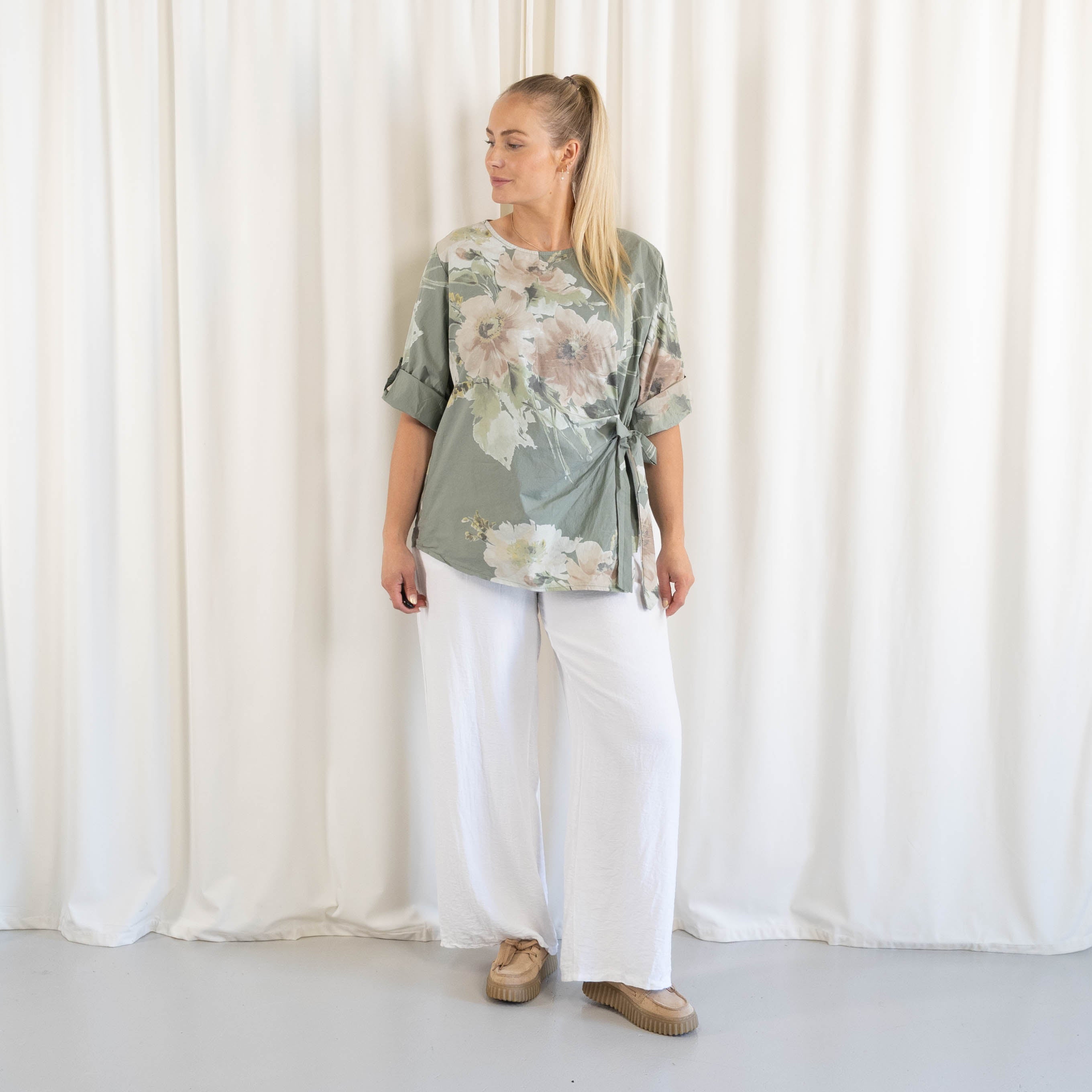 Franchesca overdel, Khaki