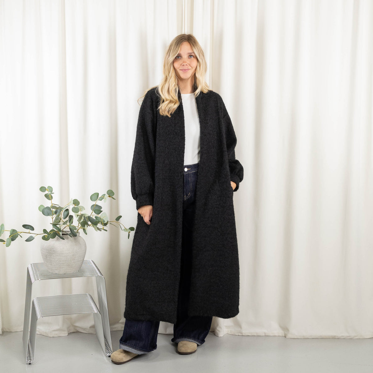 Monica cardigan, Sort