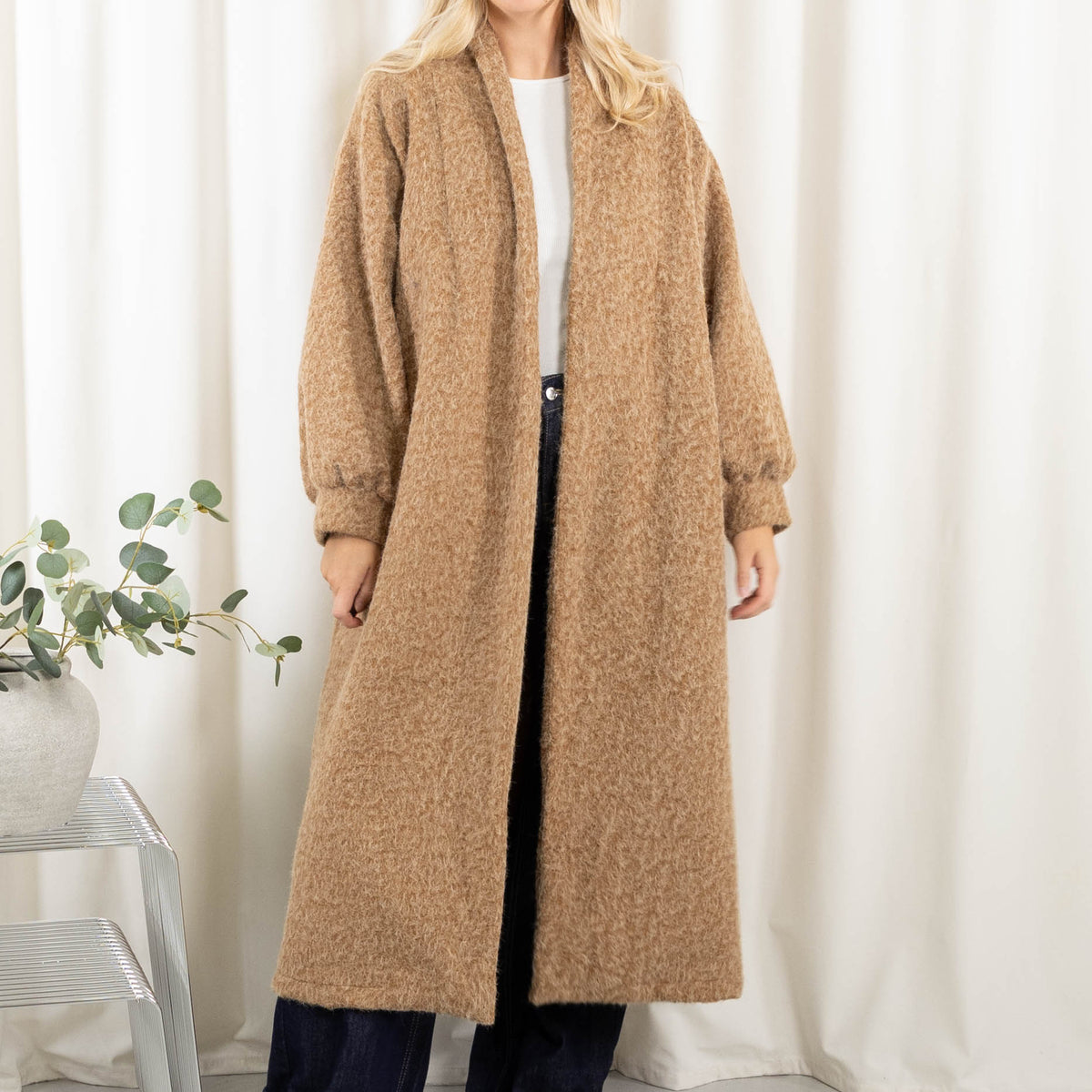 Monica cardigan, Camel