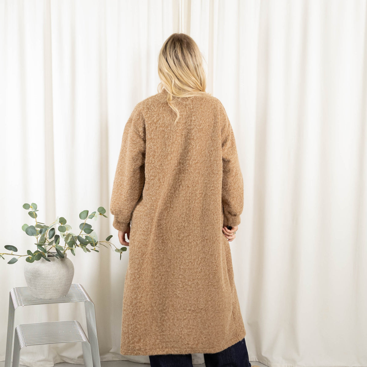 Monica cardigan, Camel