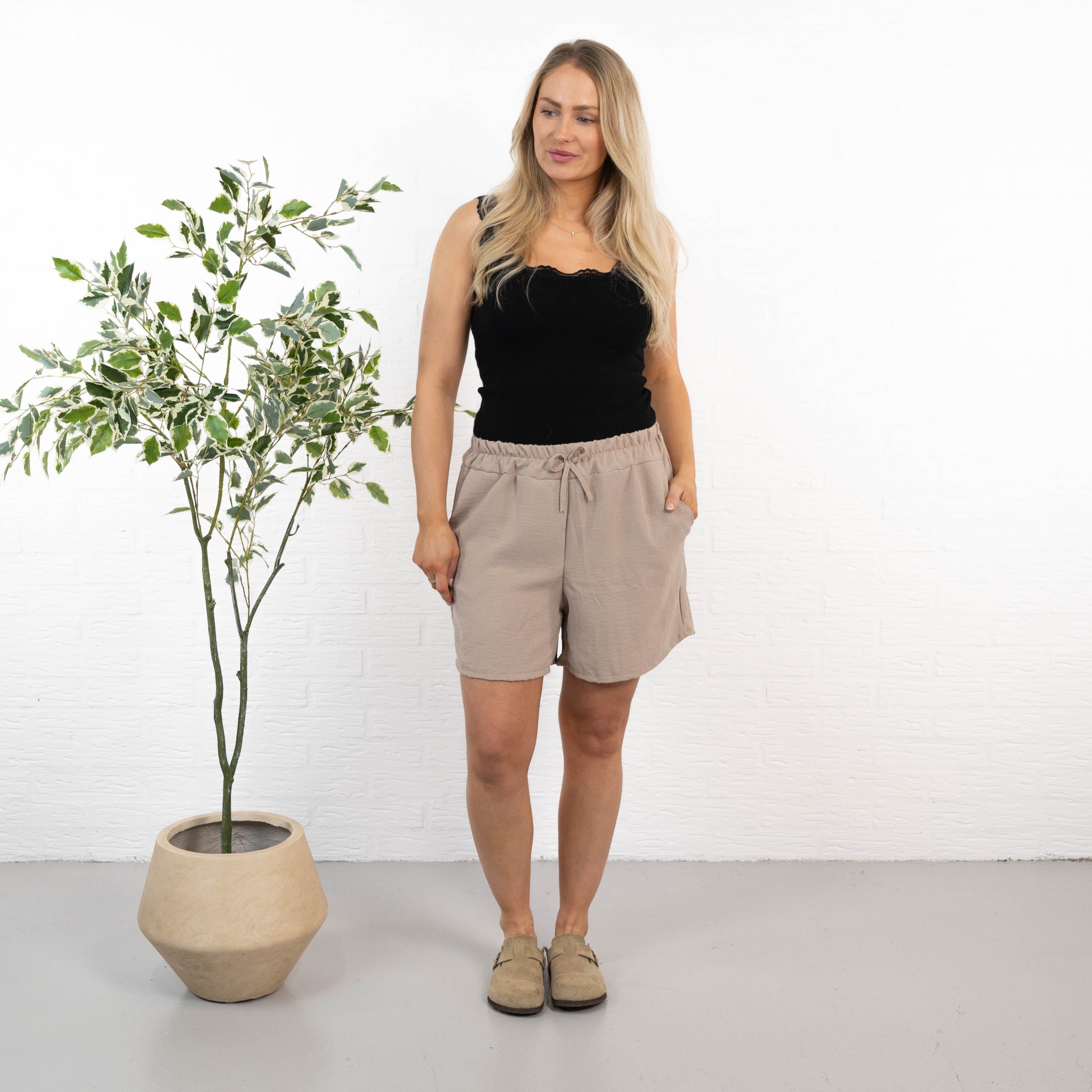 Carrie shorts, Taupe