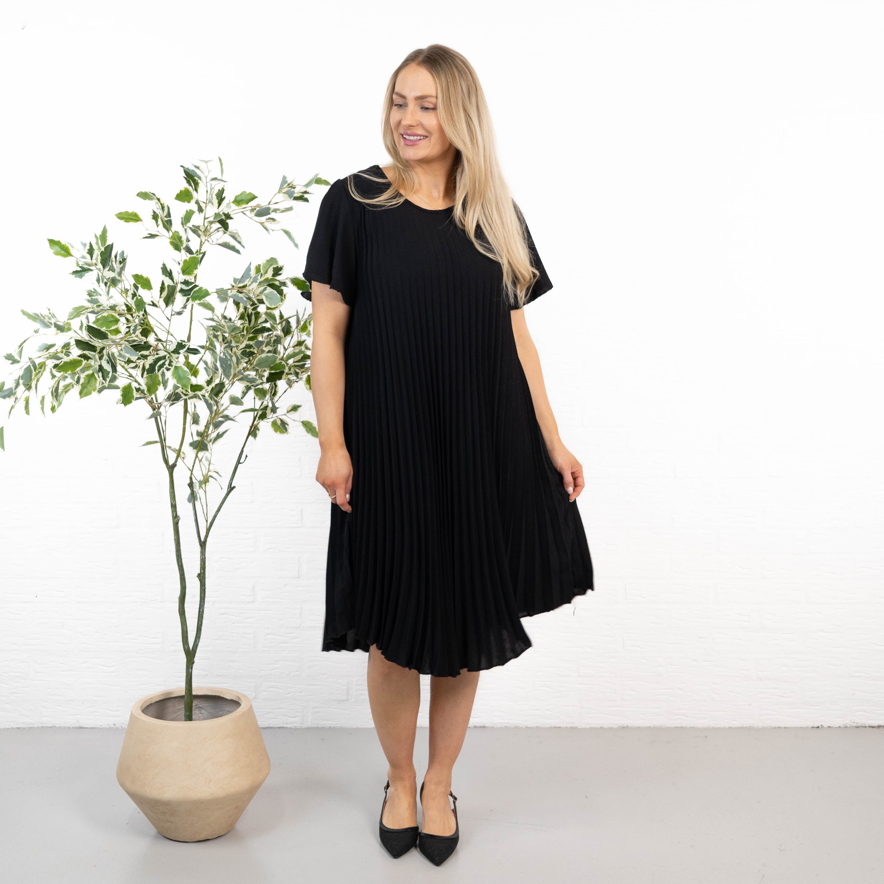 Pernille kjole, Sort