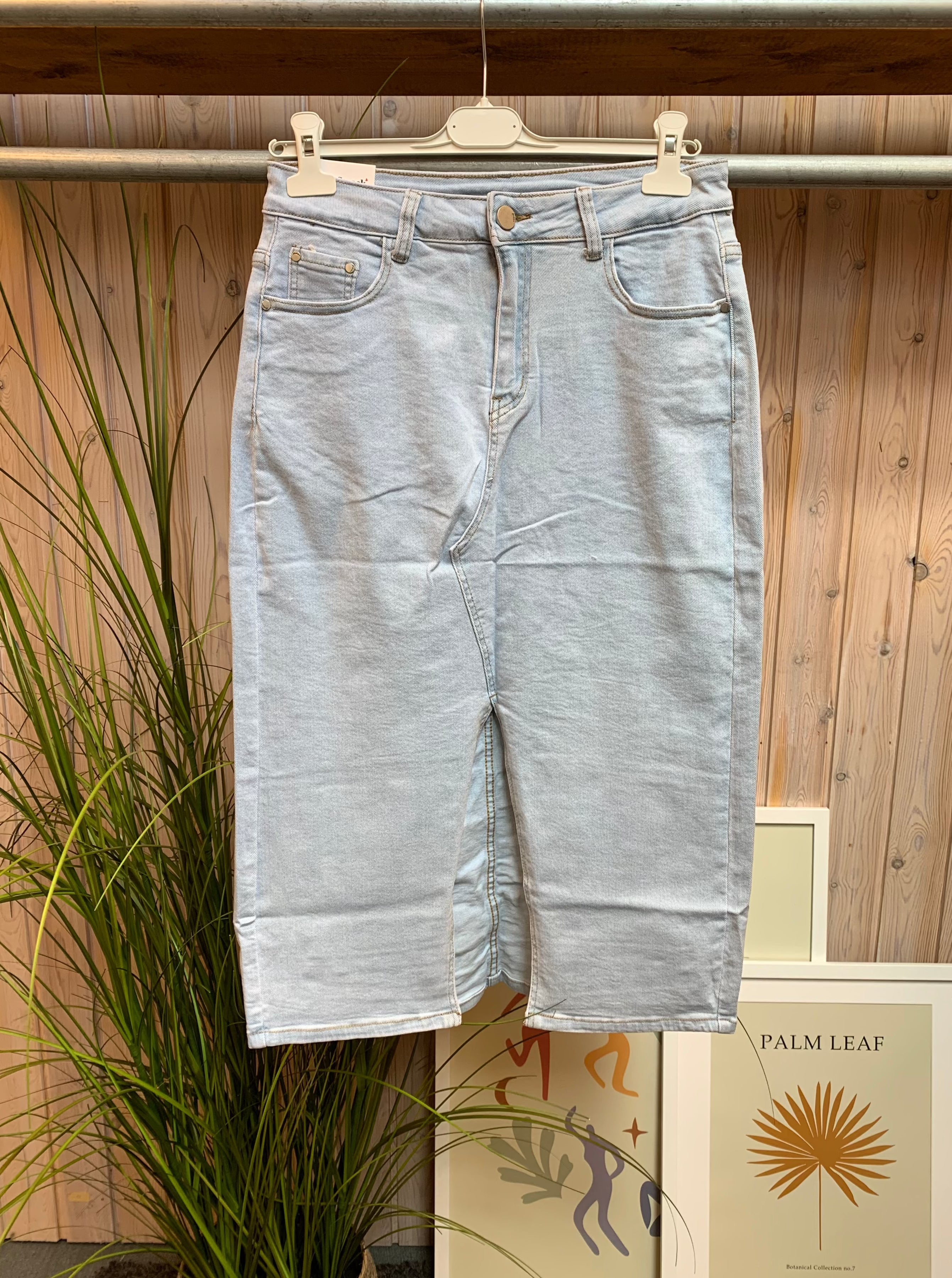 Denim nederdel m. slids og lommer, Lysvask