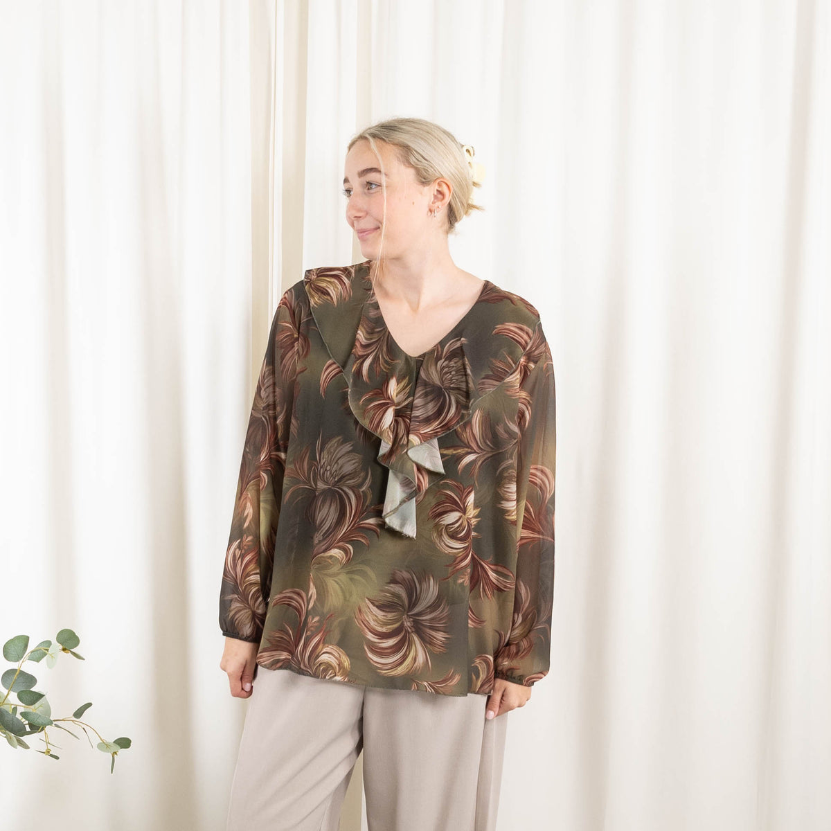 Kimmi overdel, Khaki