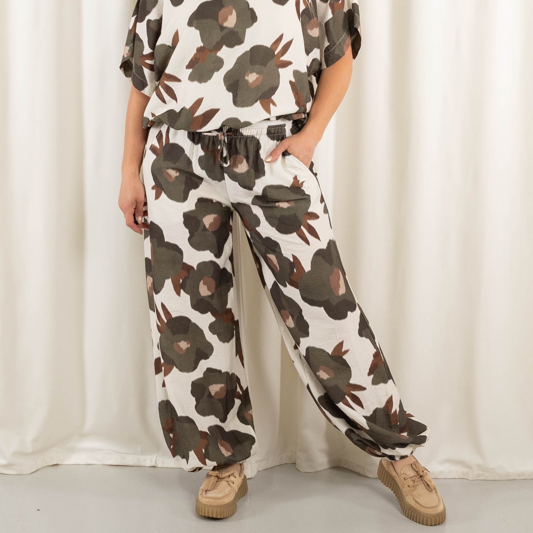 Utopia bukser, Khaki