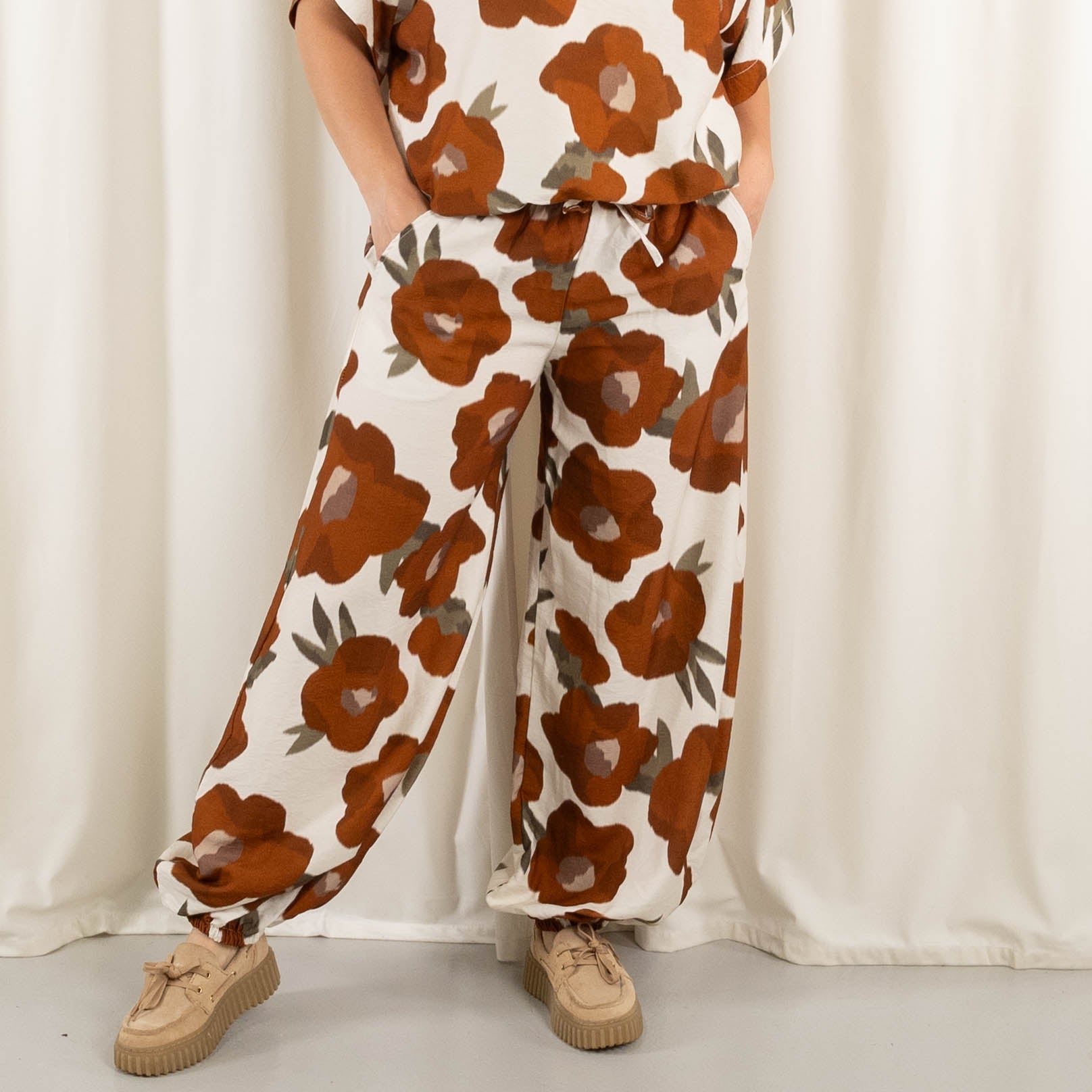 Utopia bukser, Camel