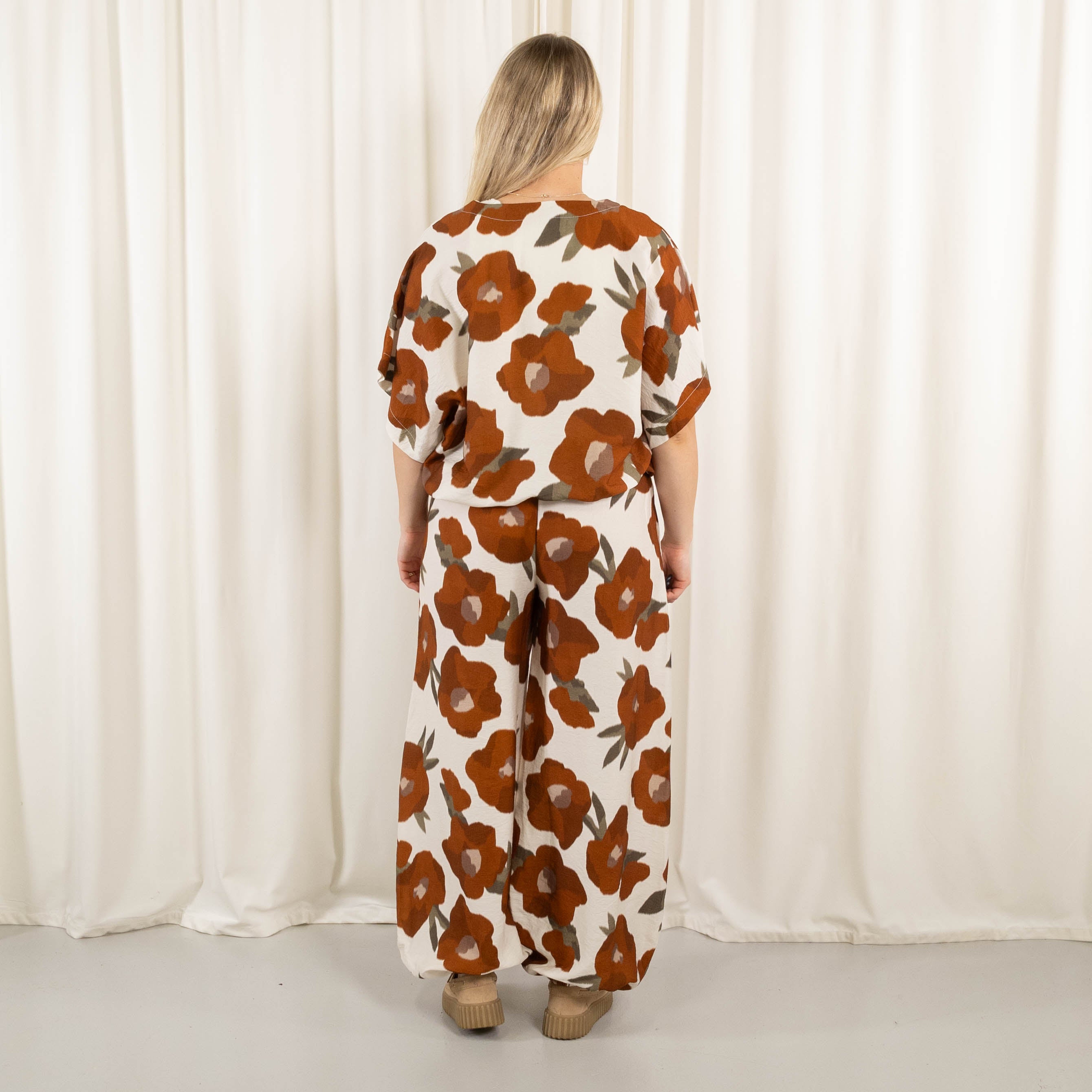 Utopia bukser, Camel